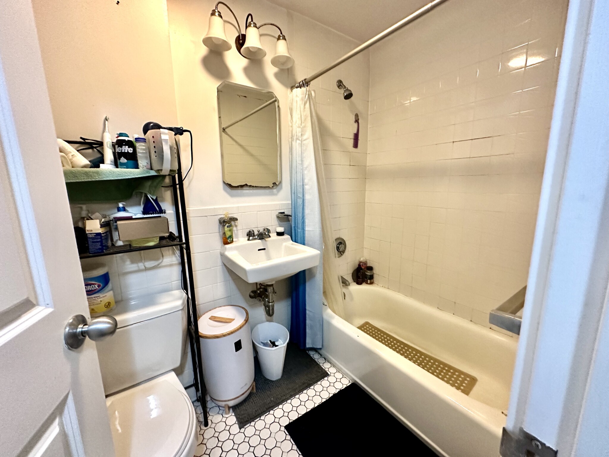 1942 Beacon St, Brighton