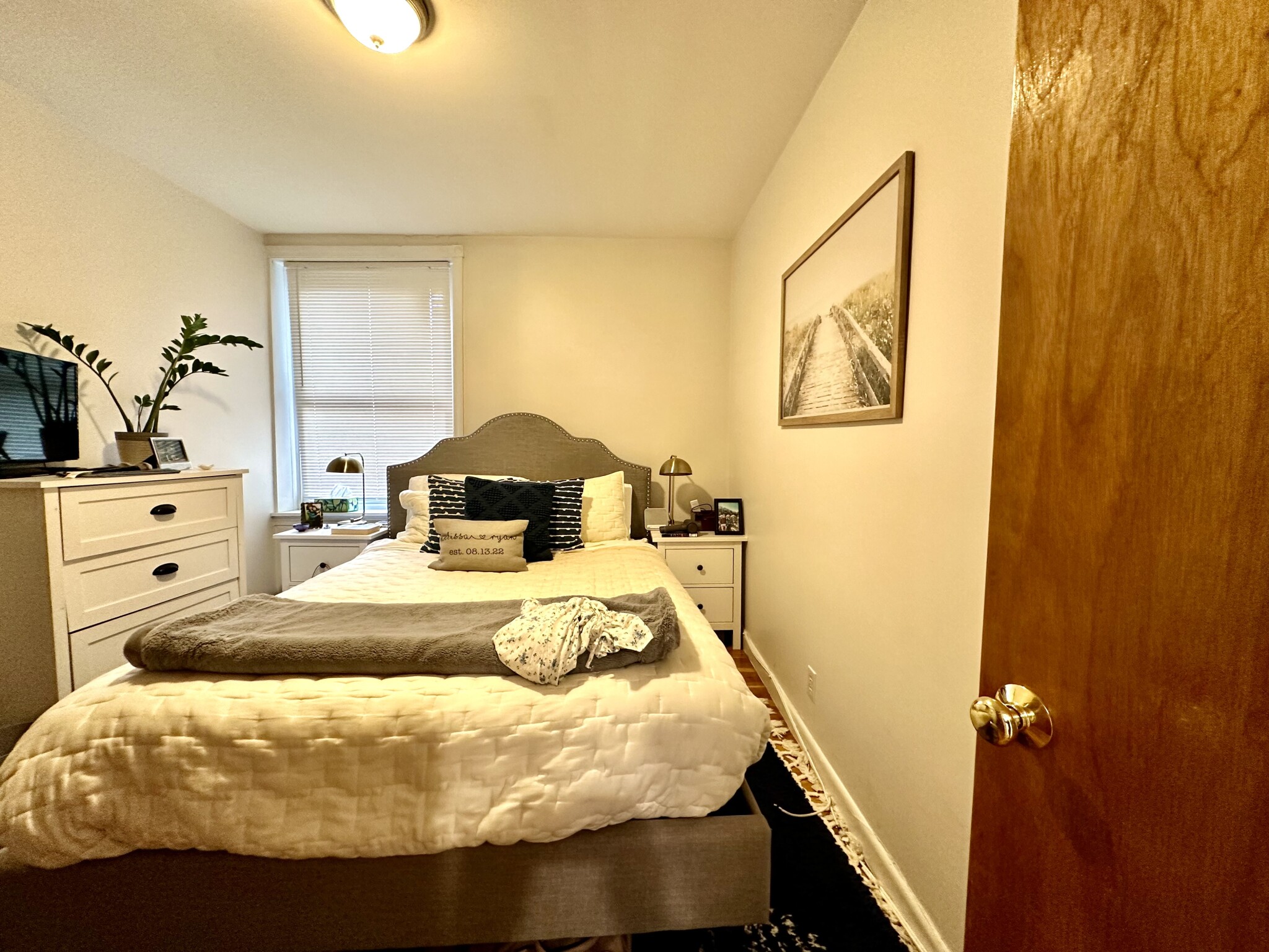 92 West Cedar St, Beacon Hill