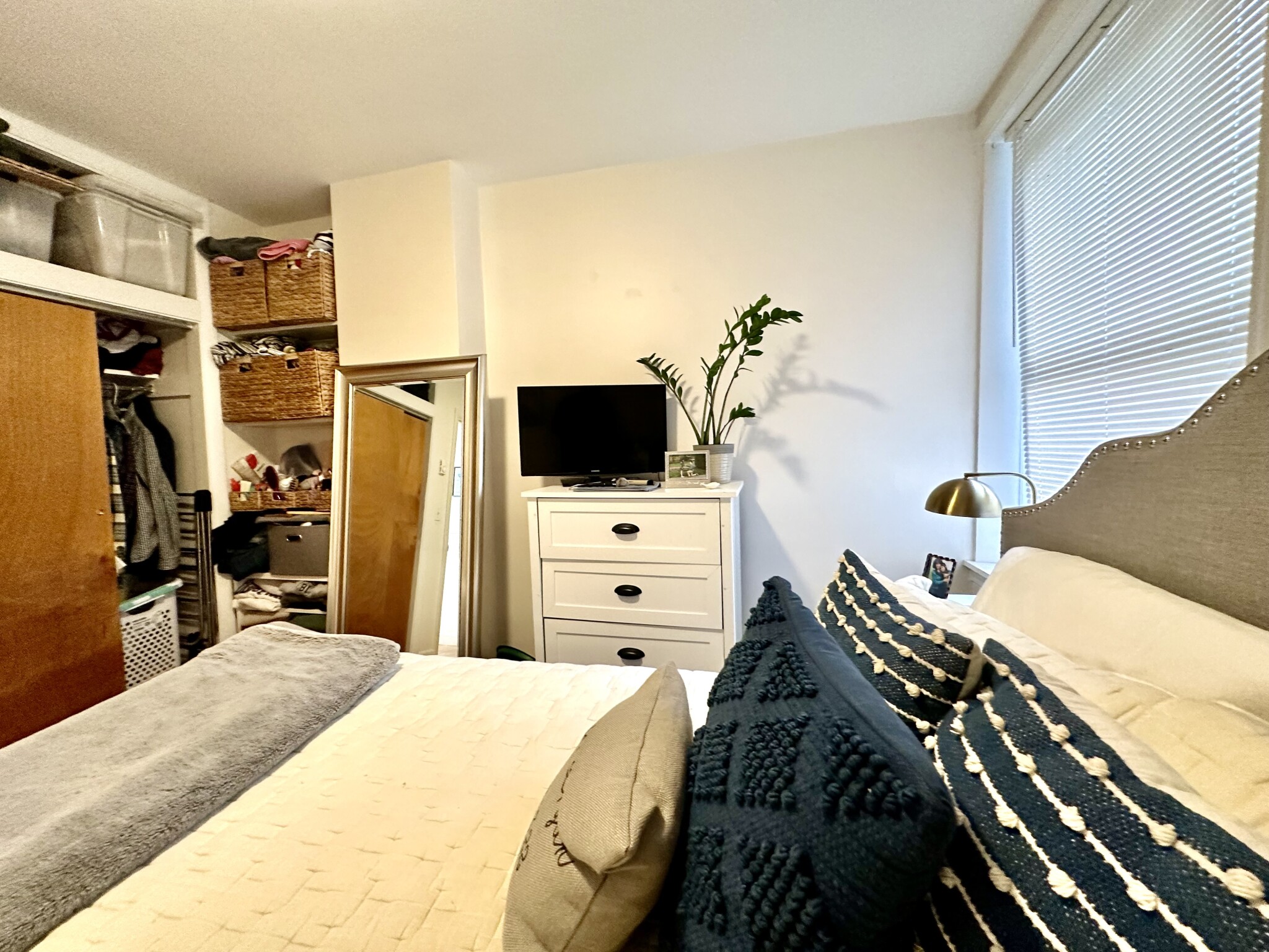 92 West Cedar St, Beacon Hill