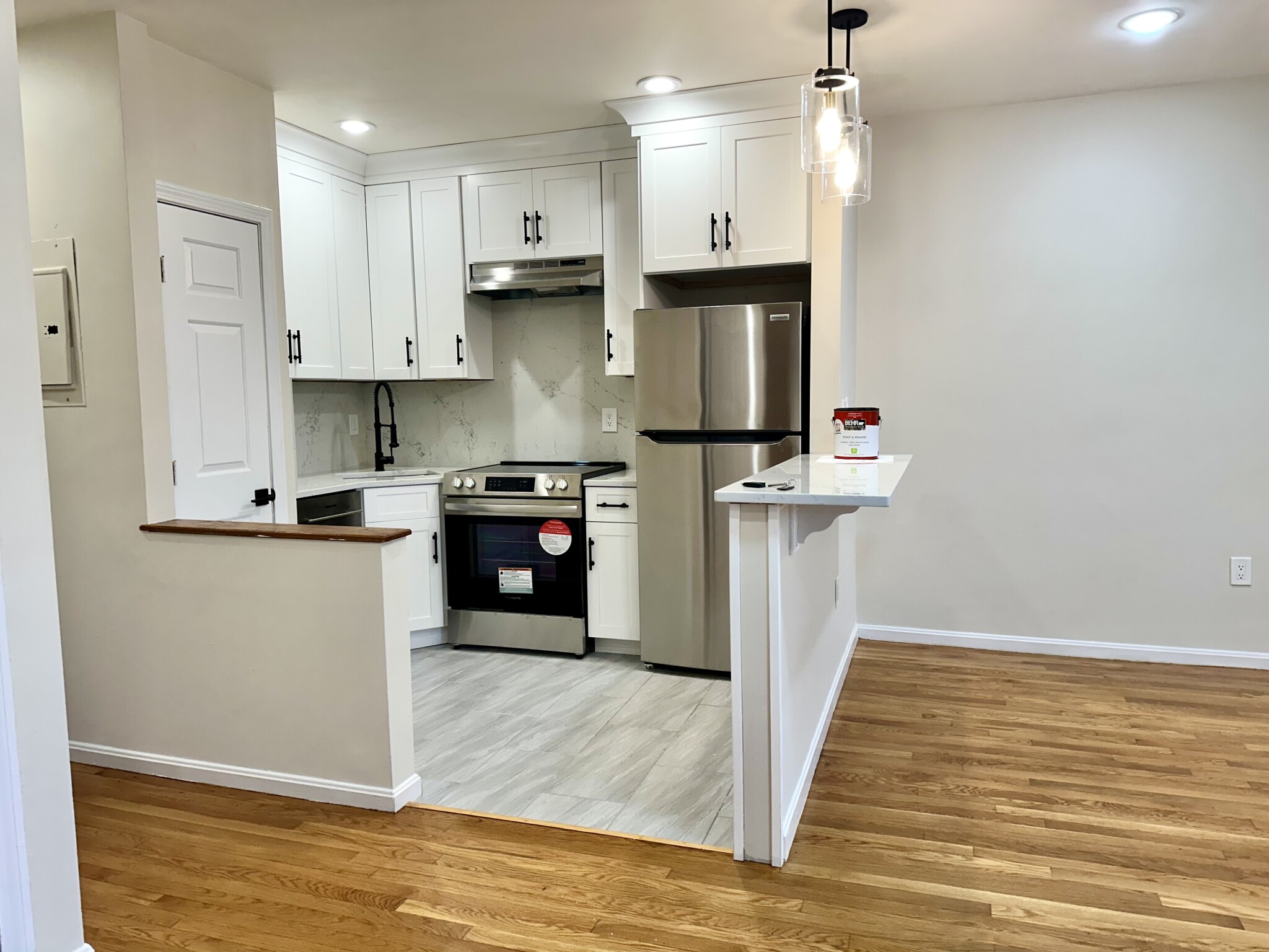 6 Moreland St, Roxbury