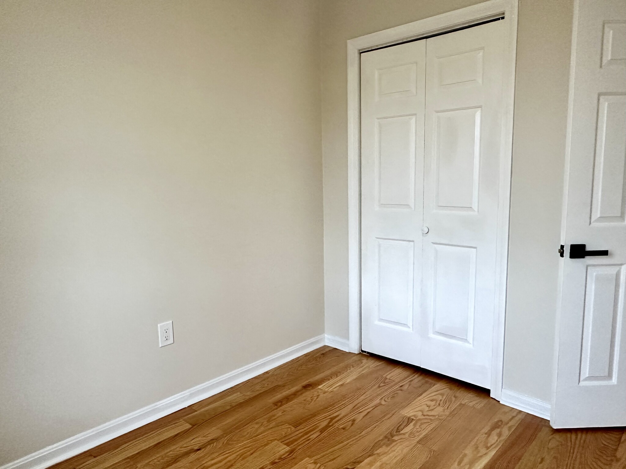 6 Moreland St, Roxbury