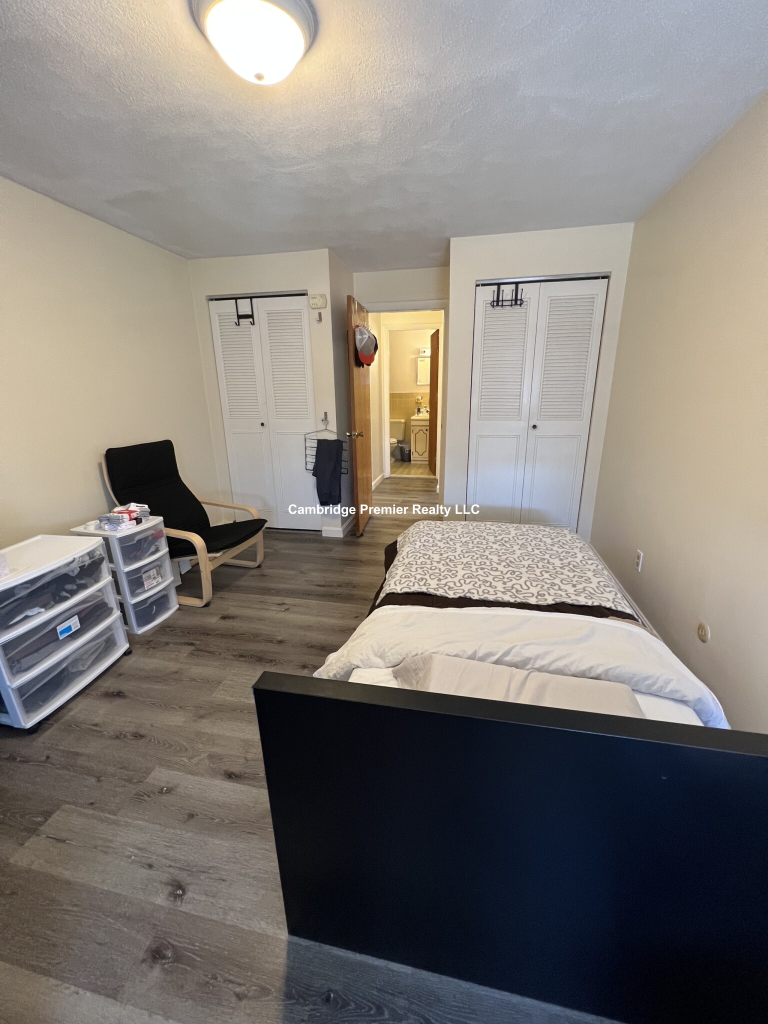 86 Newbury St, Davis Square