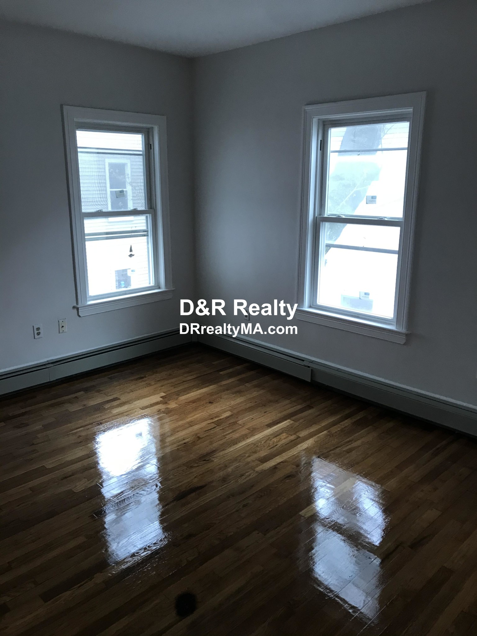 86 Norfolk St, Cambridgeport