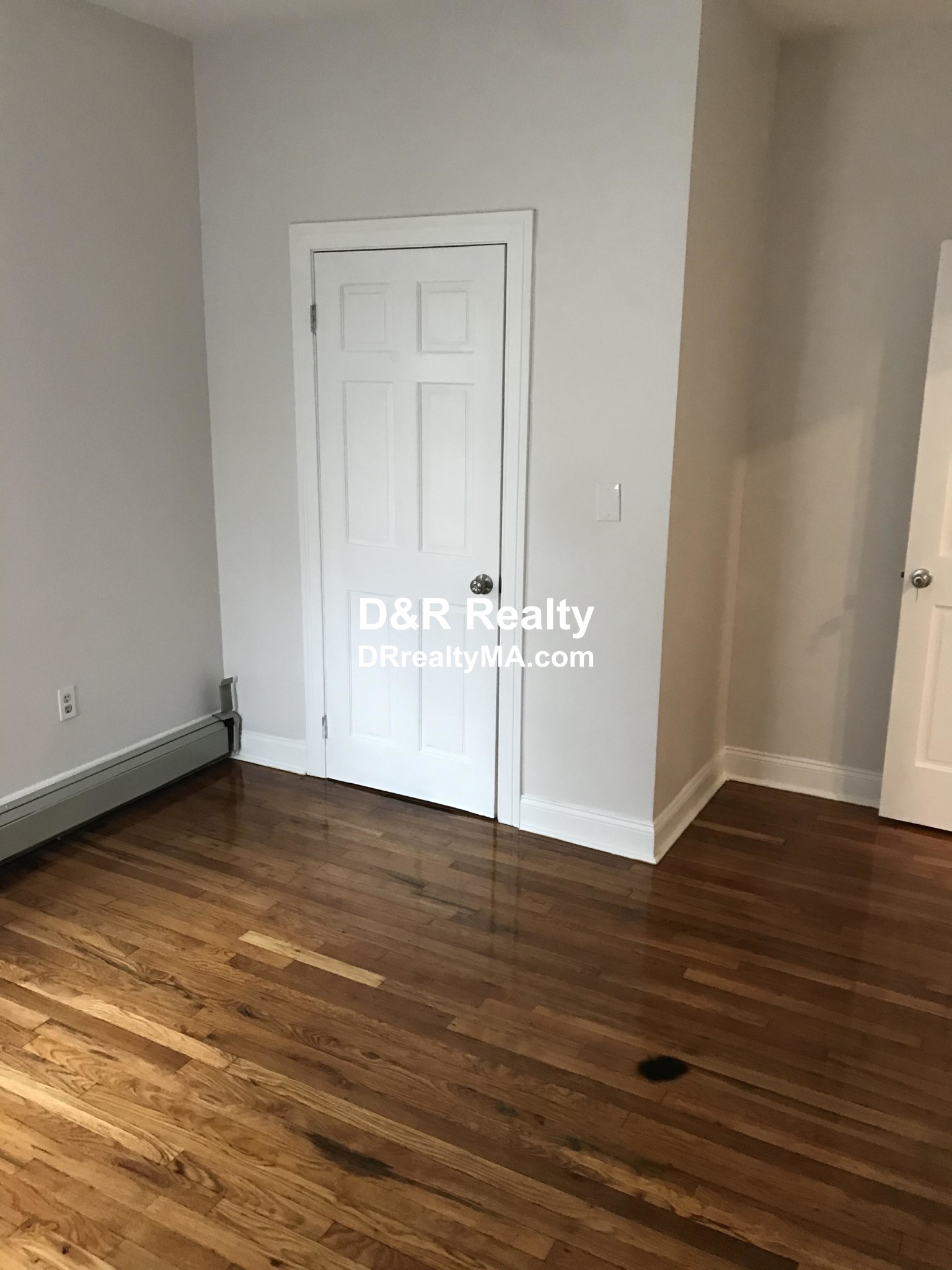 86 Norfolk St, Cambridgeport