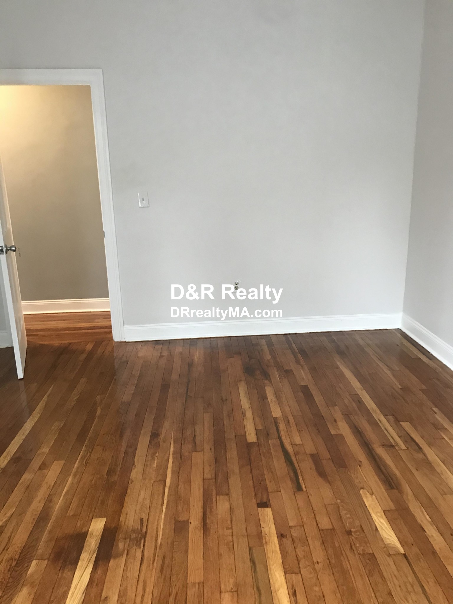 86 Norfolk St, Cambridgeport