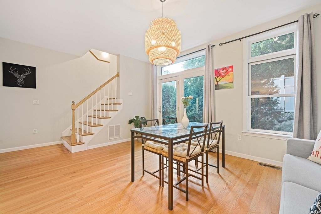 11 Thurston Rd, Newton