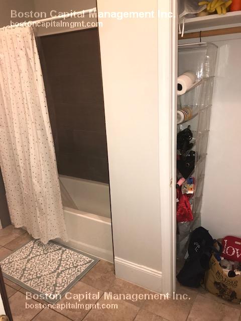 22 Royal St, Allston