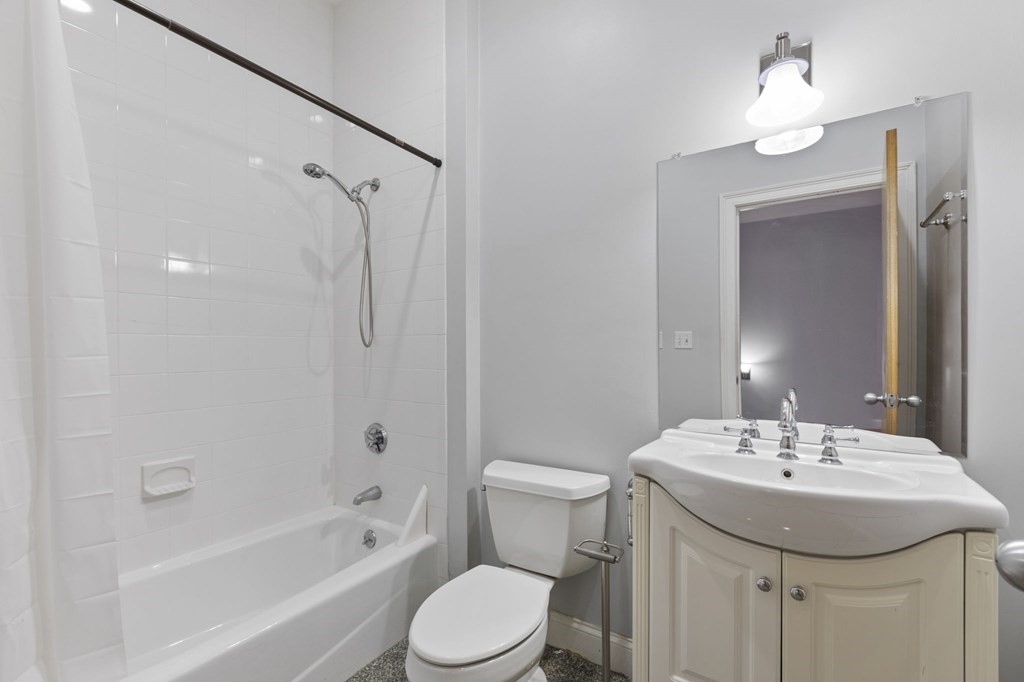 873 Harrison Ave, South End