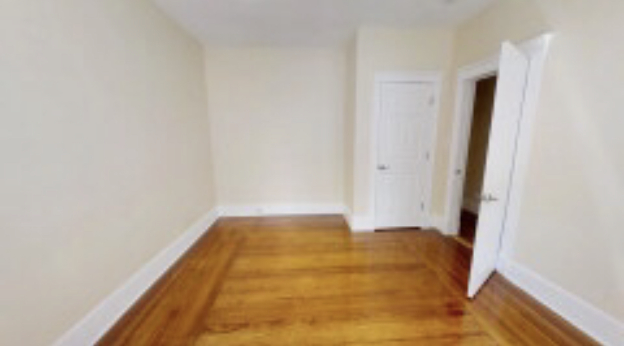 17 Dow St, West Somerville