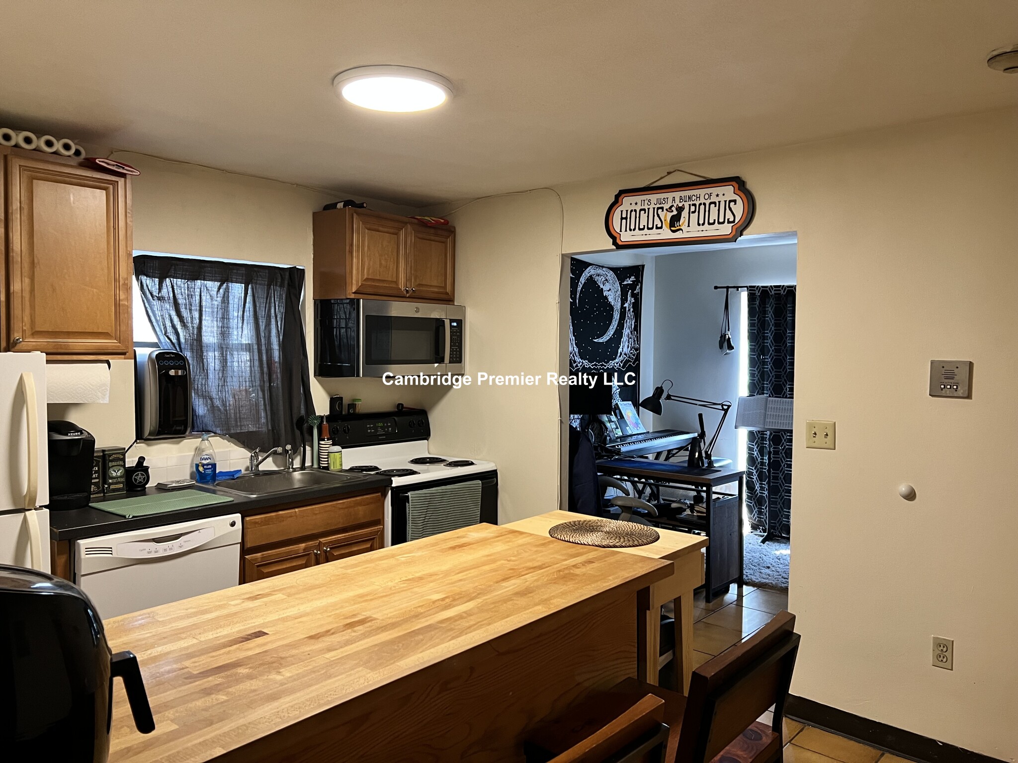 14 Spring St, Spring Hill