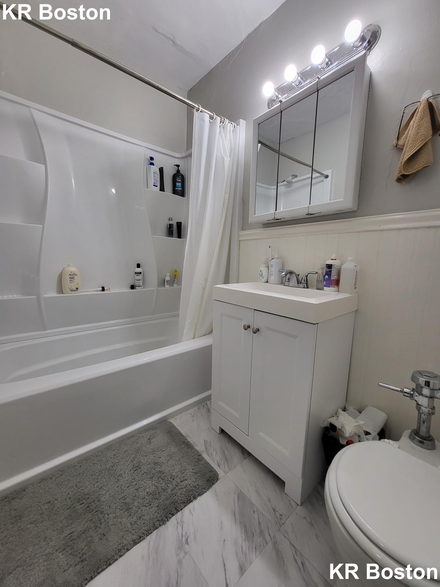 879 Beacon St, Fenway