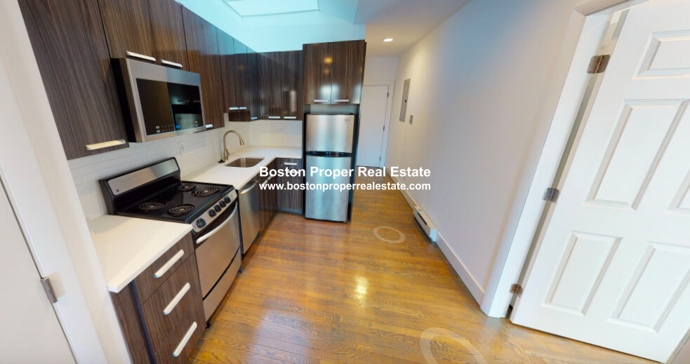 88 West Cedar, Beacon Hill