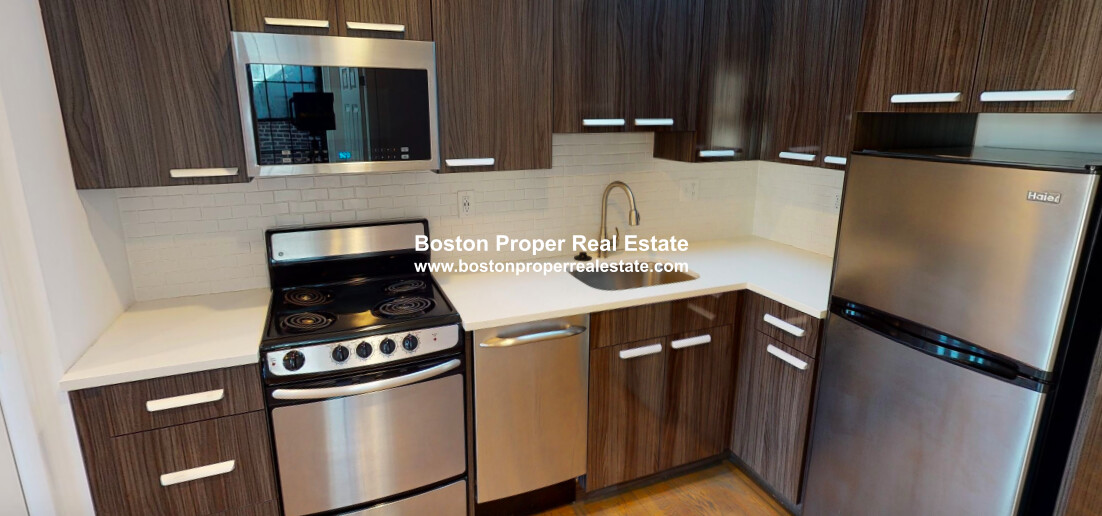 88 West Cedar, Beacon Hill