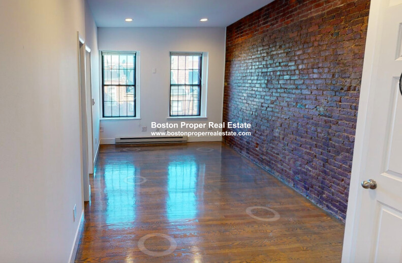 88 West Cedar, Beacon Hill