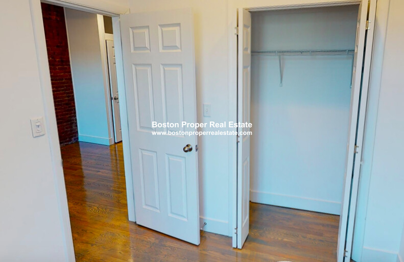 88 West Cedar, Beacon Hill