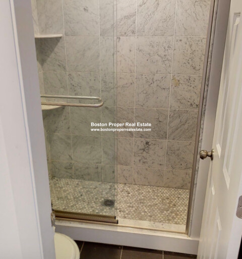 88 West Cedar, Beacon Hill