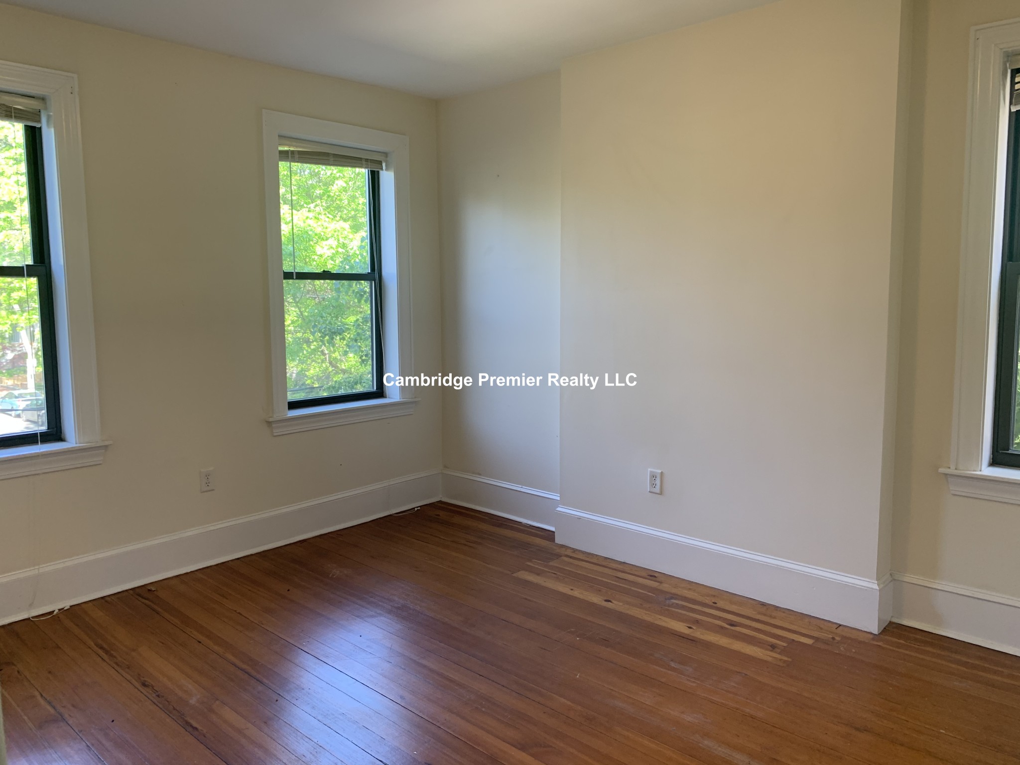 881 Massachusetts Ave, Central Square