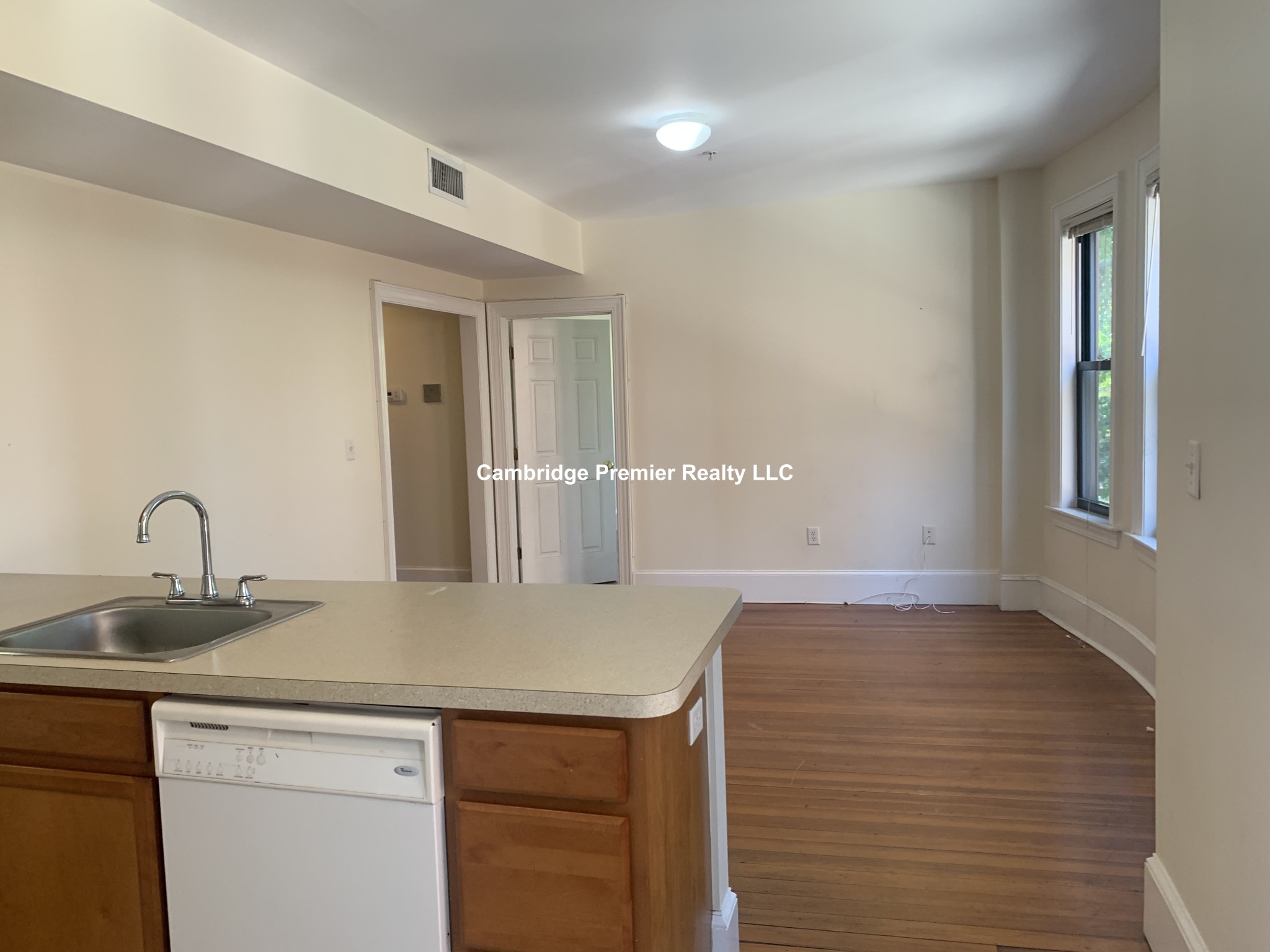 881 Massachusetts Ave, Central Square