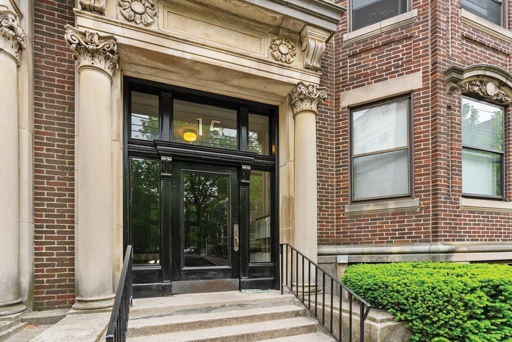 11 Stearns Rd, Coolidge Corner