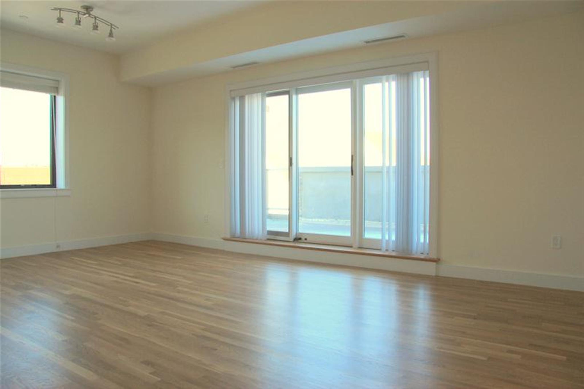 377 Summer St, Davis Square