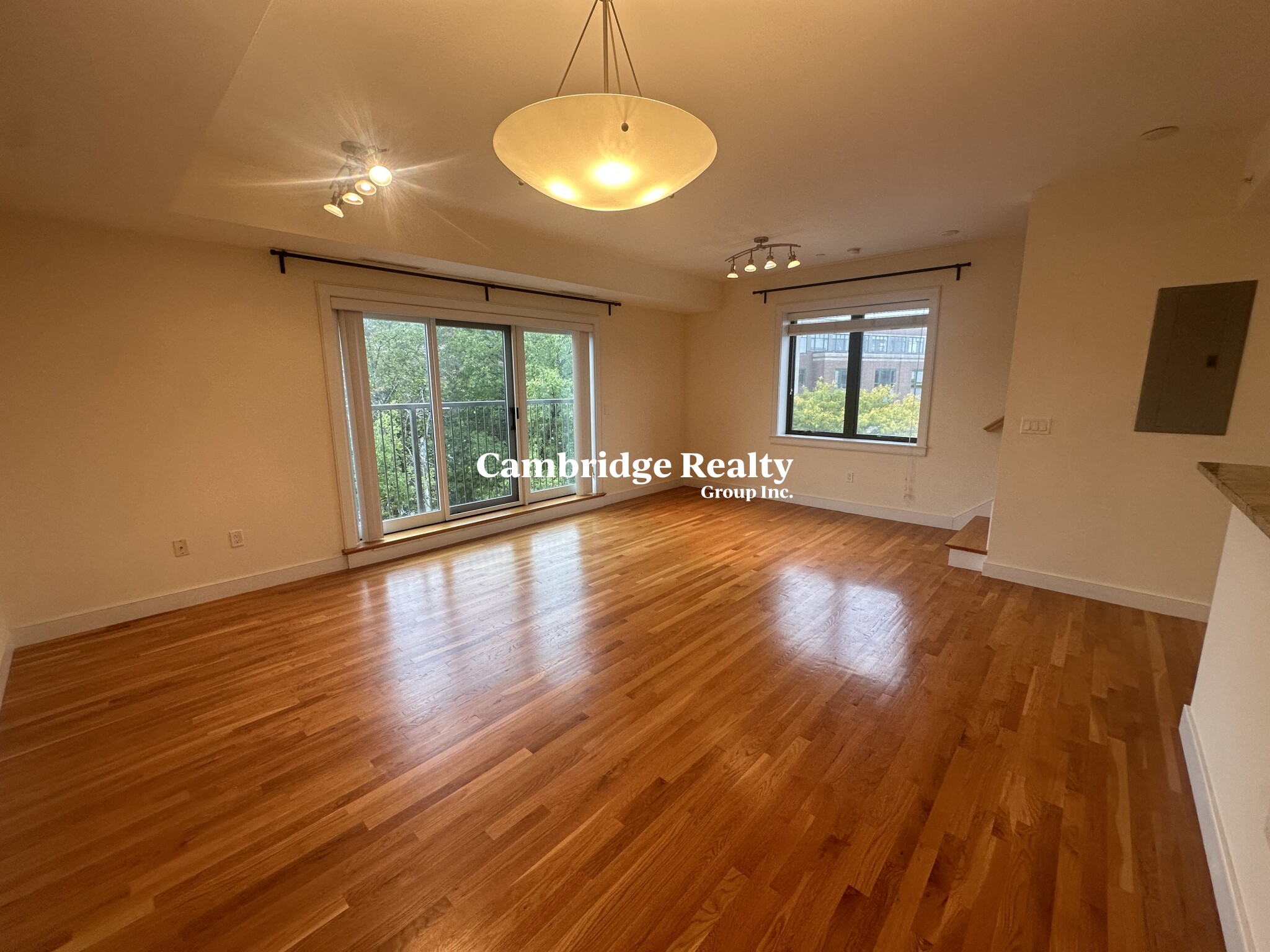 379 Somerville Ave, Prospect Hill