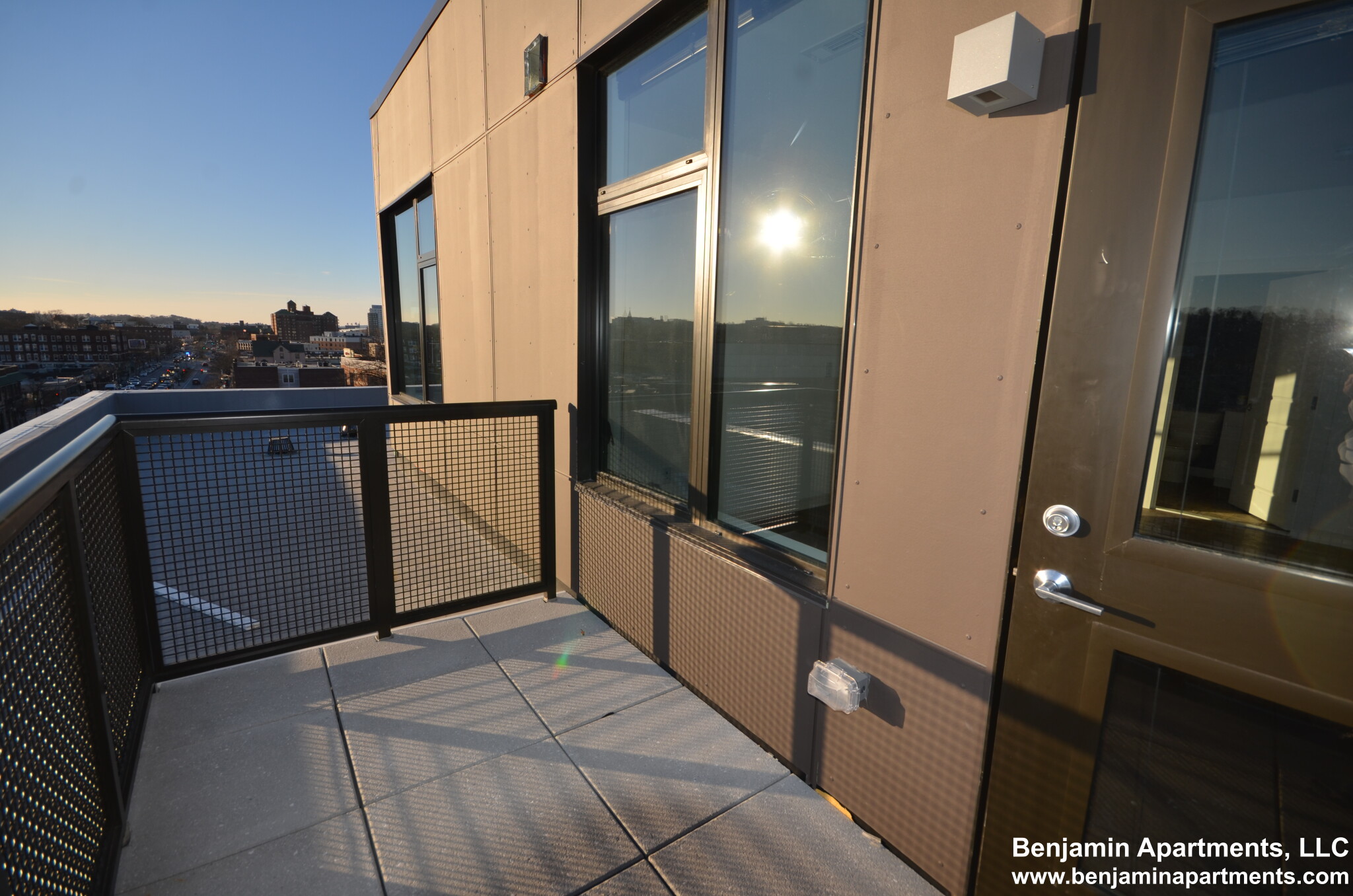 89 Brighton Ave, Allston