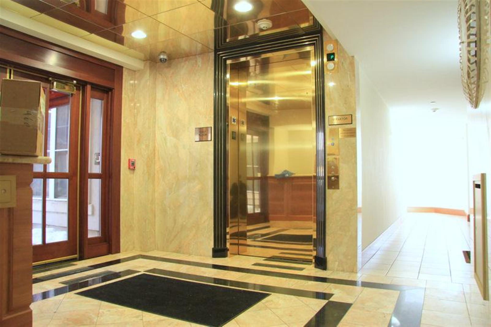 2440 Massachusetts Ave, North Cambridge