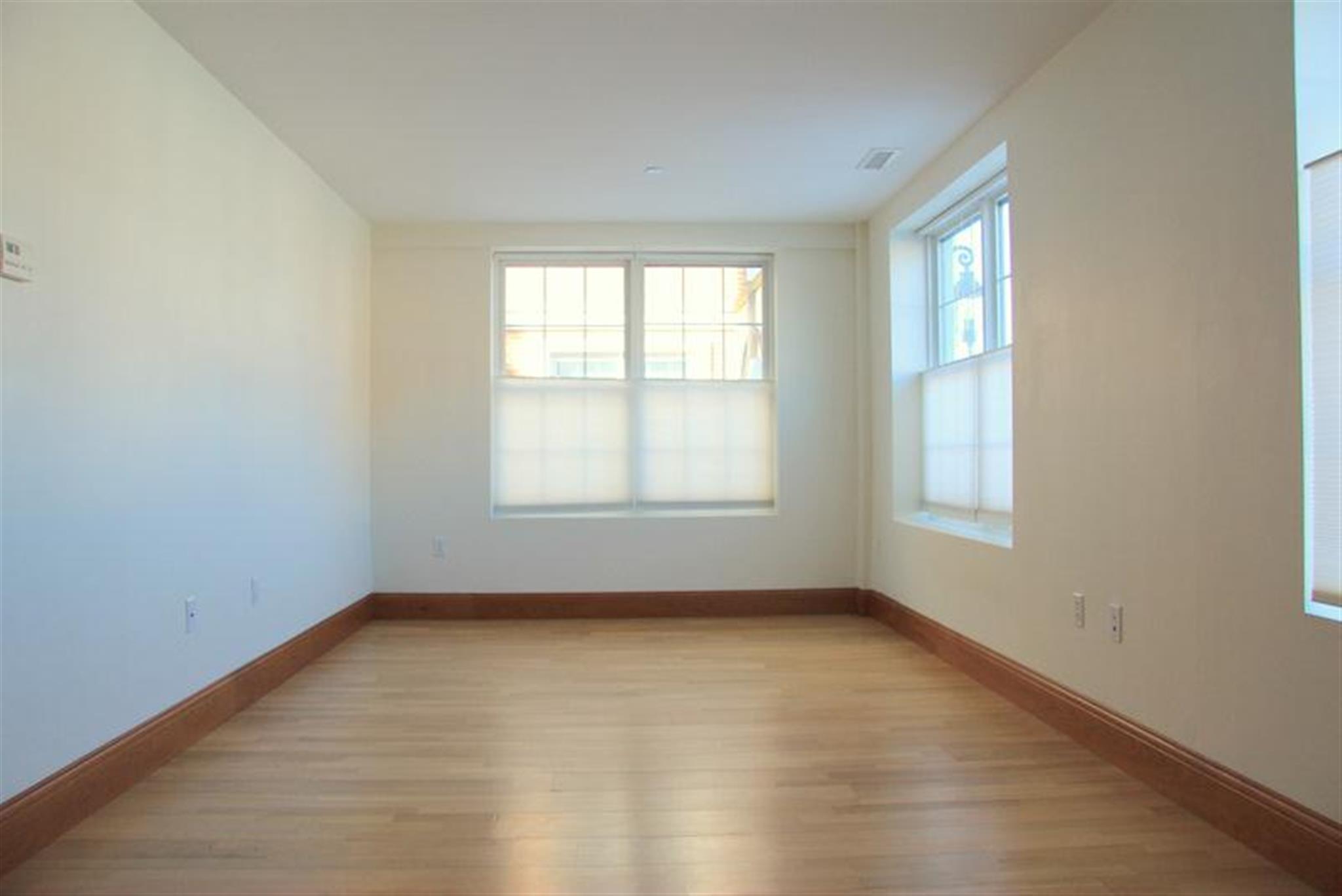 2440 Massachusetts Ave, North Cambridge