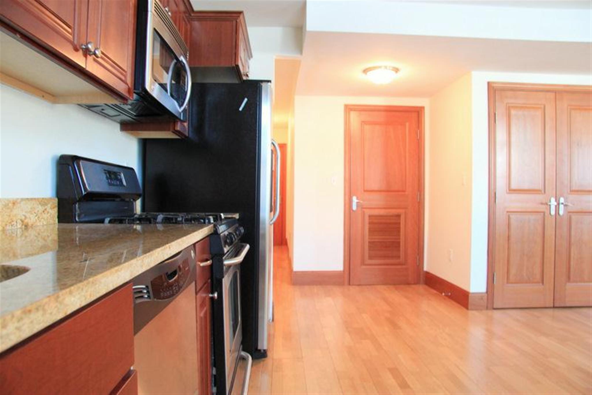 2440 Massachusetts Ave, North Cambridge