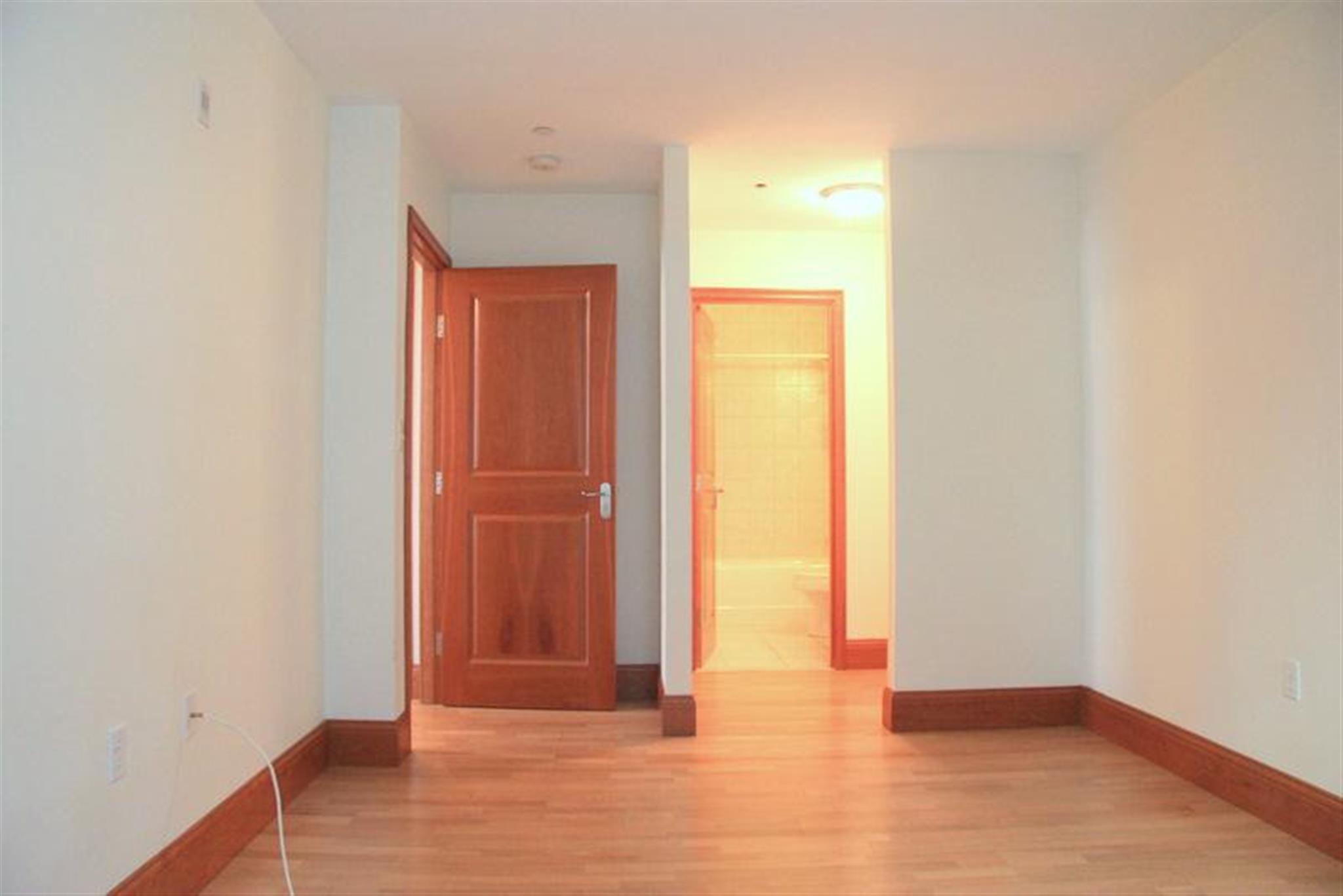 2440 Massachusetts Ave, North Cambridge