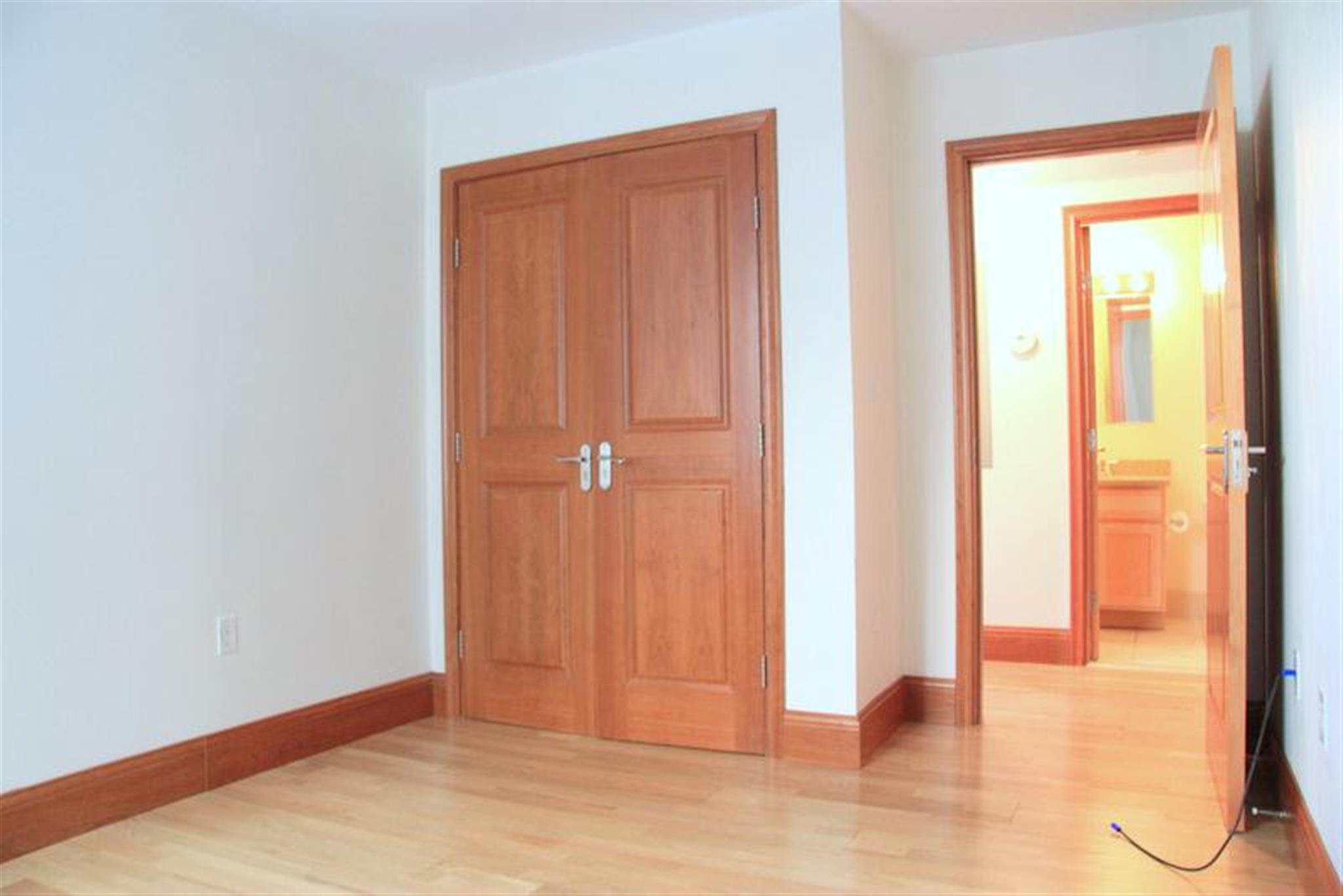 2440 Massachusetts Ave, North Cambridge