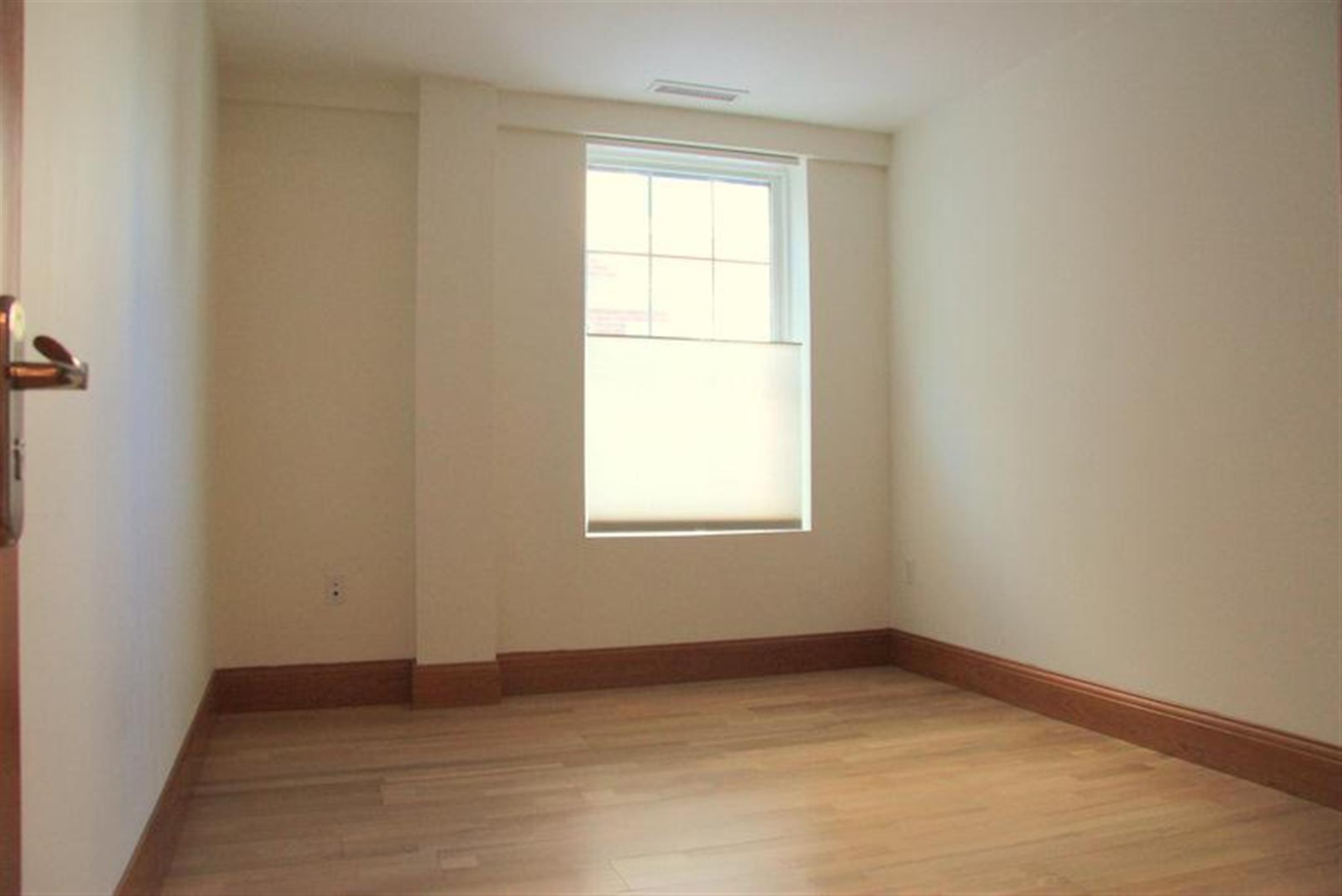 2440 Massachusetts Ave, North Cambridge