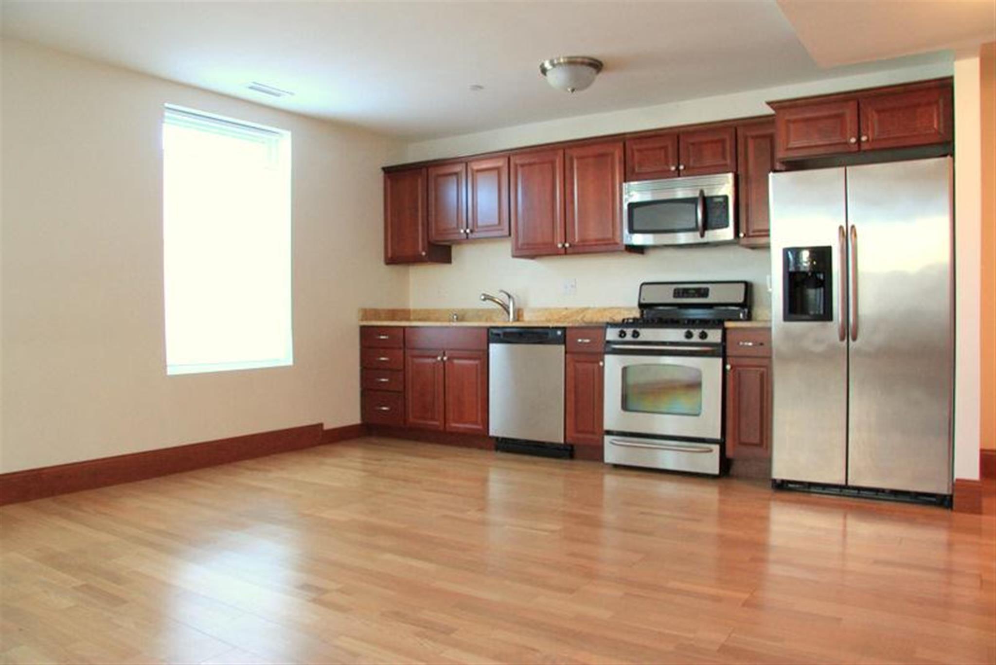 2440 Massachusetts Ave, North Cambridge