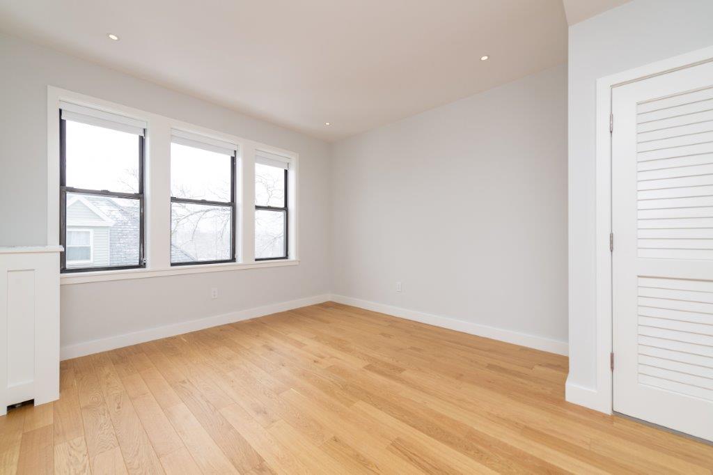 12 Elko St, Oak Square