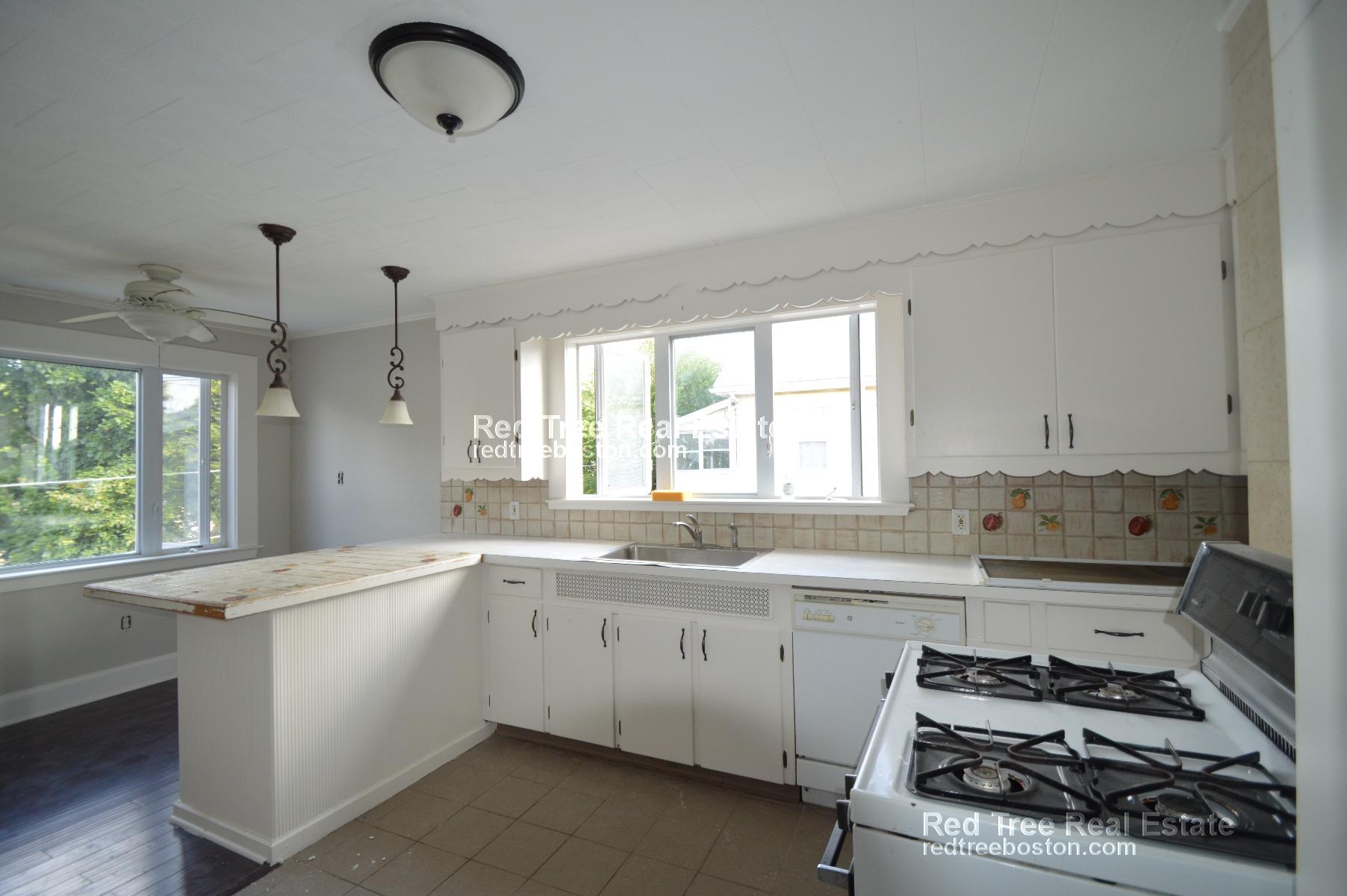 894 Fellsway, Medford