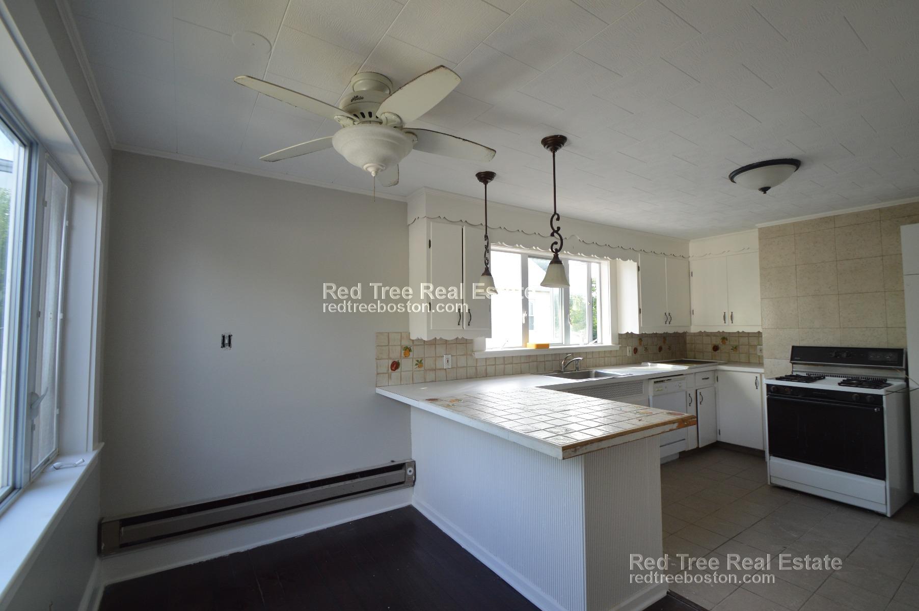 894 Fellsway, Medford