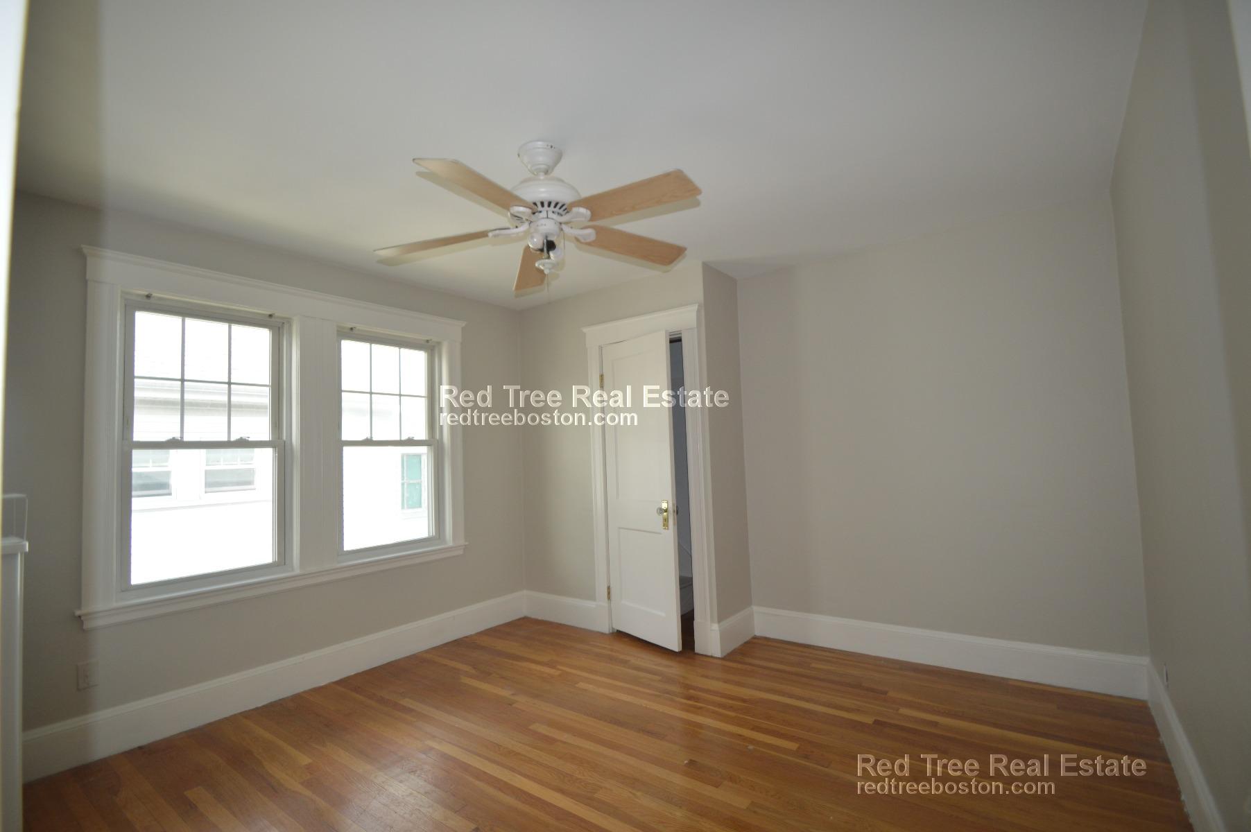 894 Fellsway, Medford