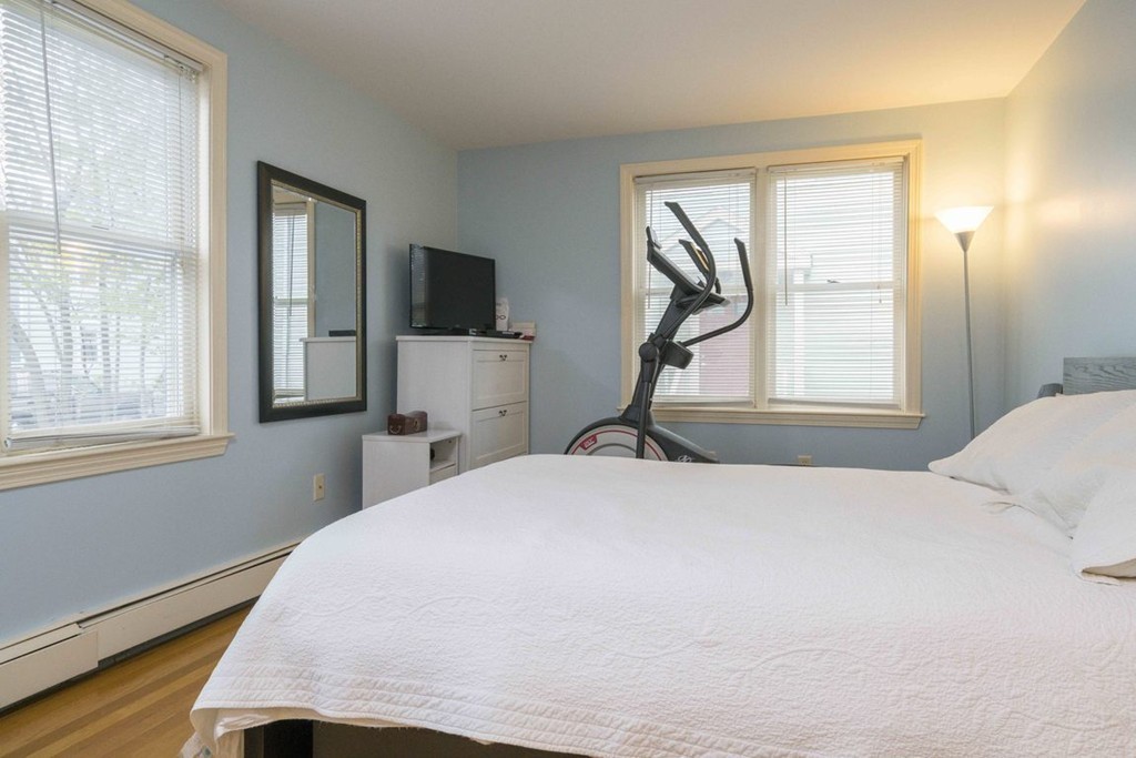 101 Lamartine St, Jamaica Plain