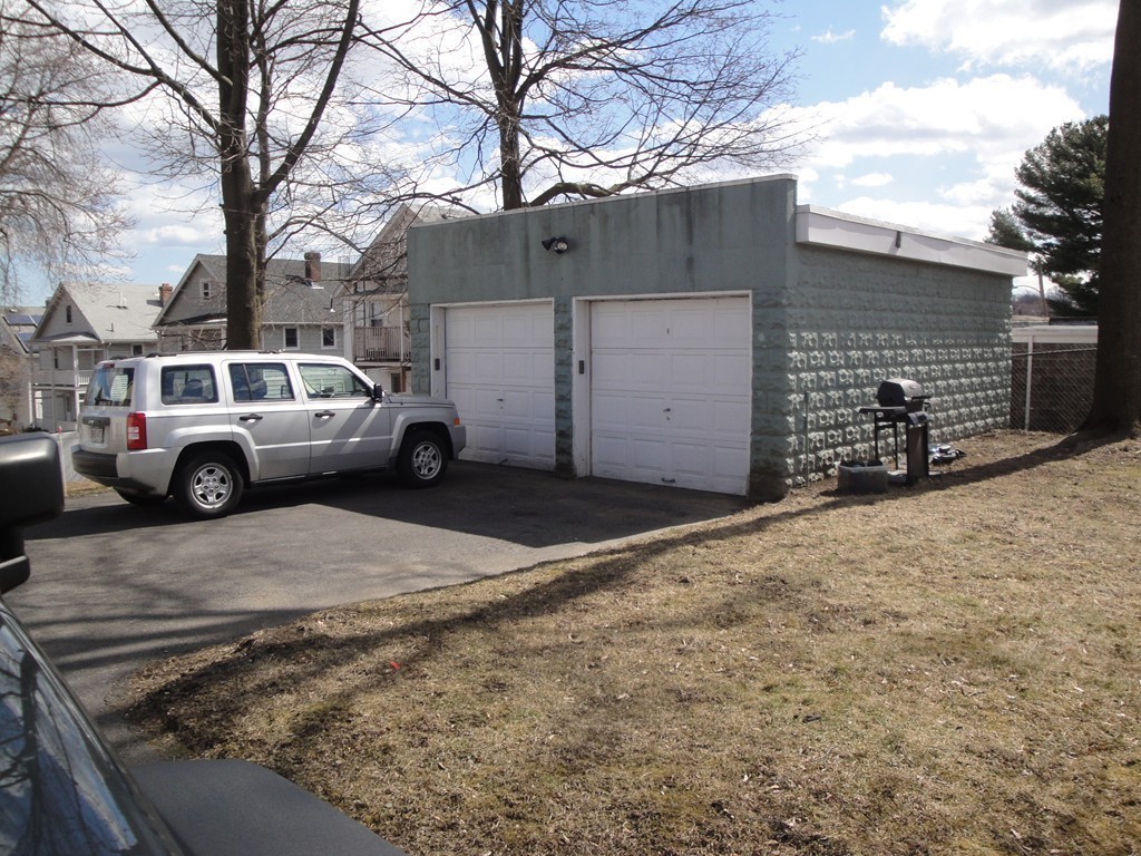 34 Brooksdale Rd, Brighton