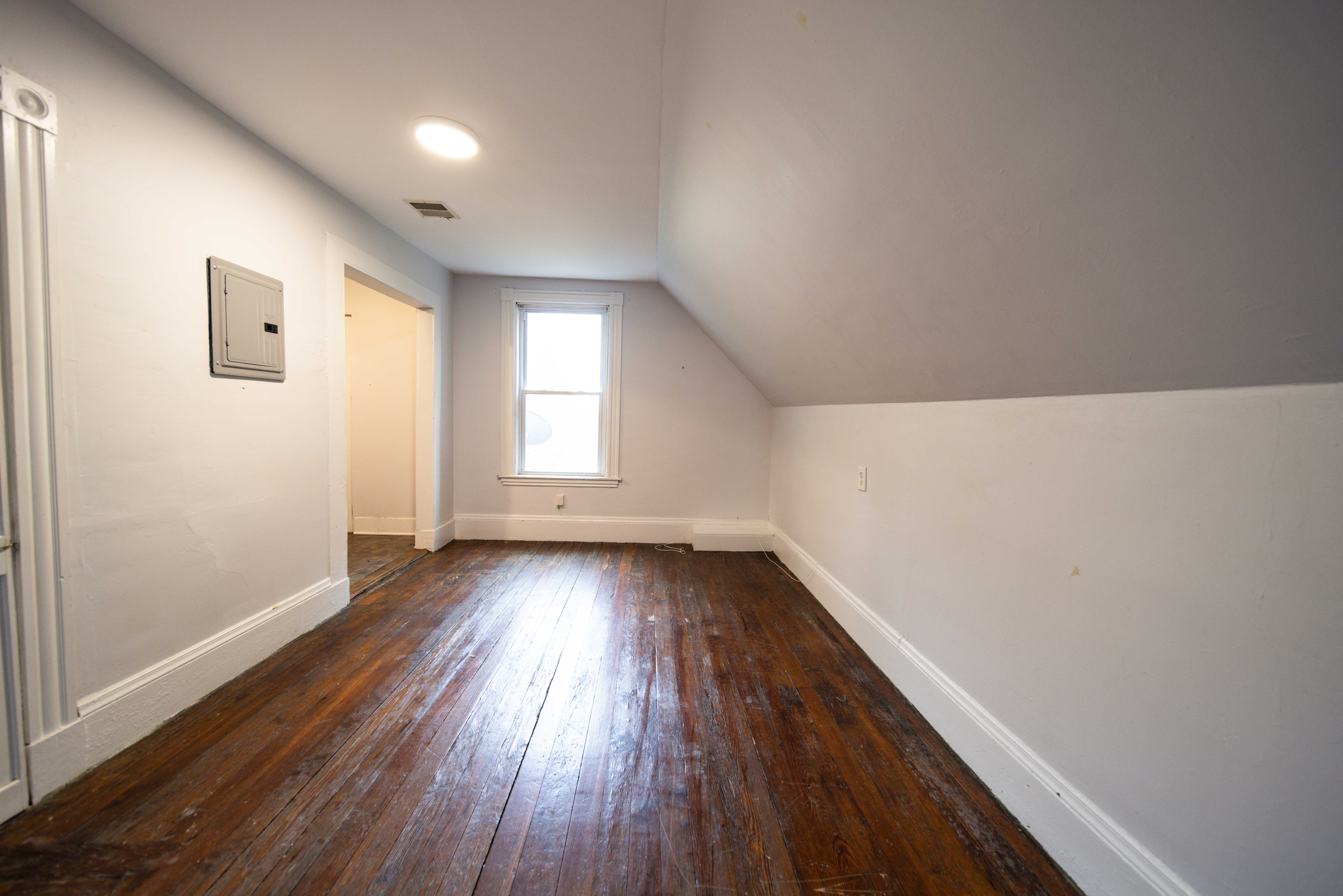 8 Dennison St, Roxbury