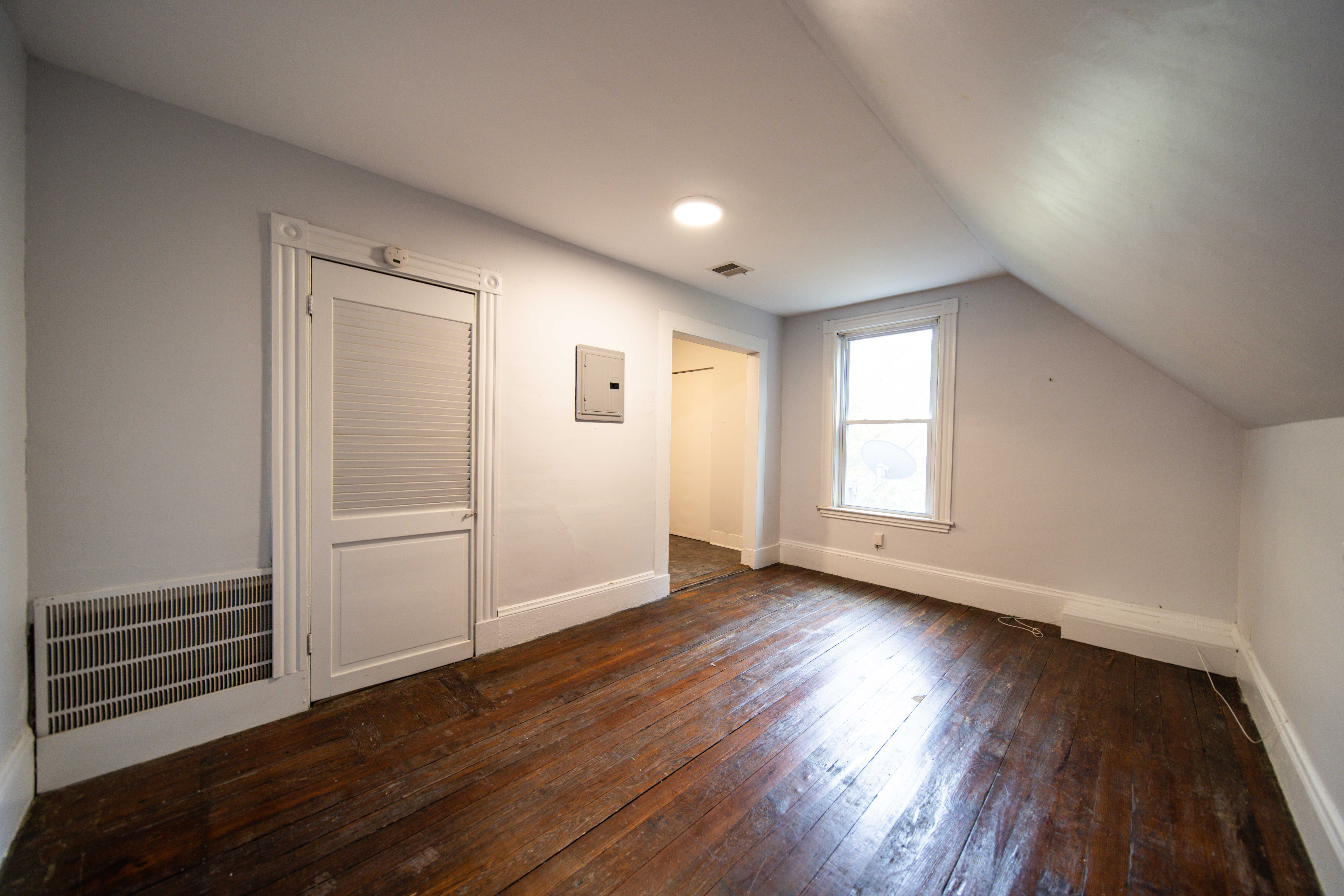 8 Dennison St, Roxbury