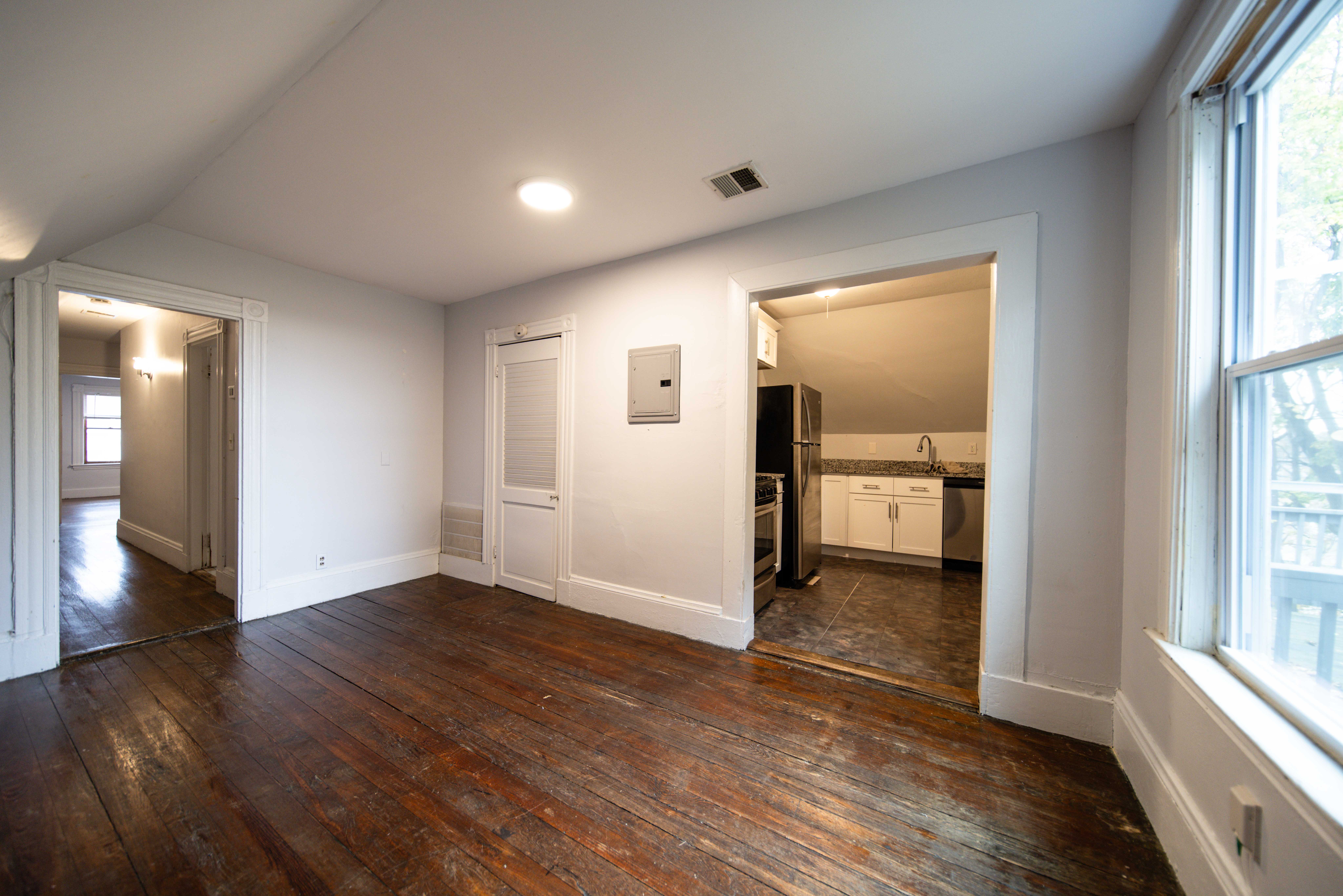 8 Dennison St, Roxbury