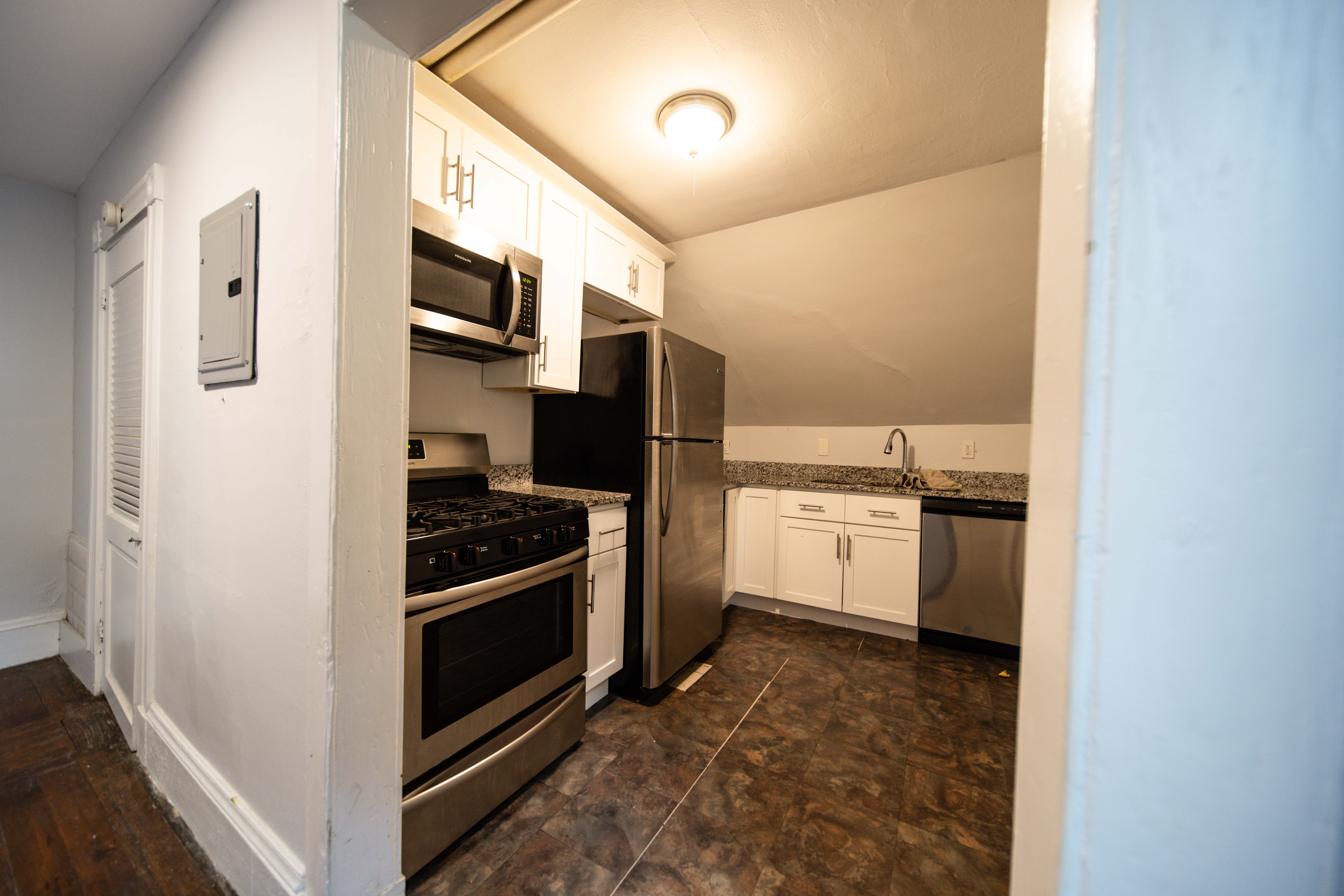 8 Dennison St, Roxbury