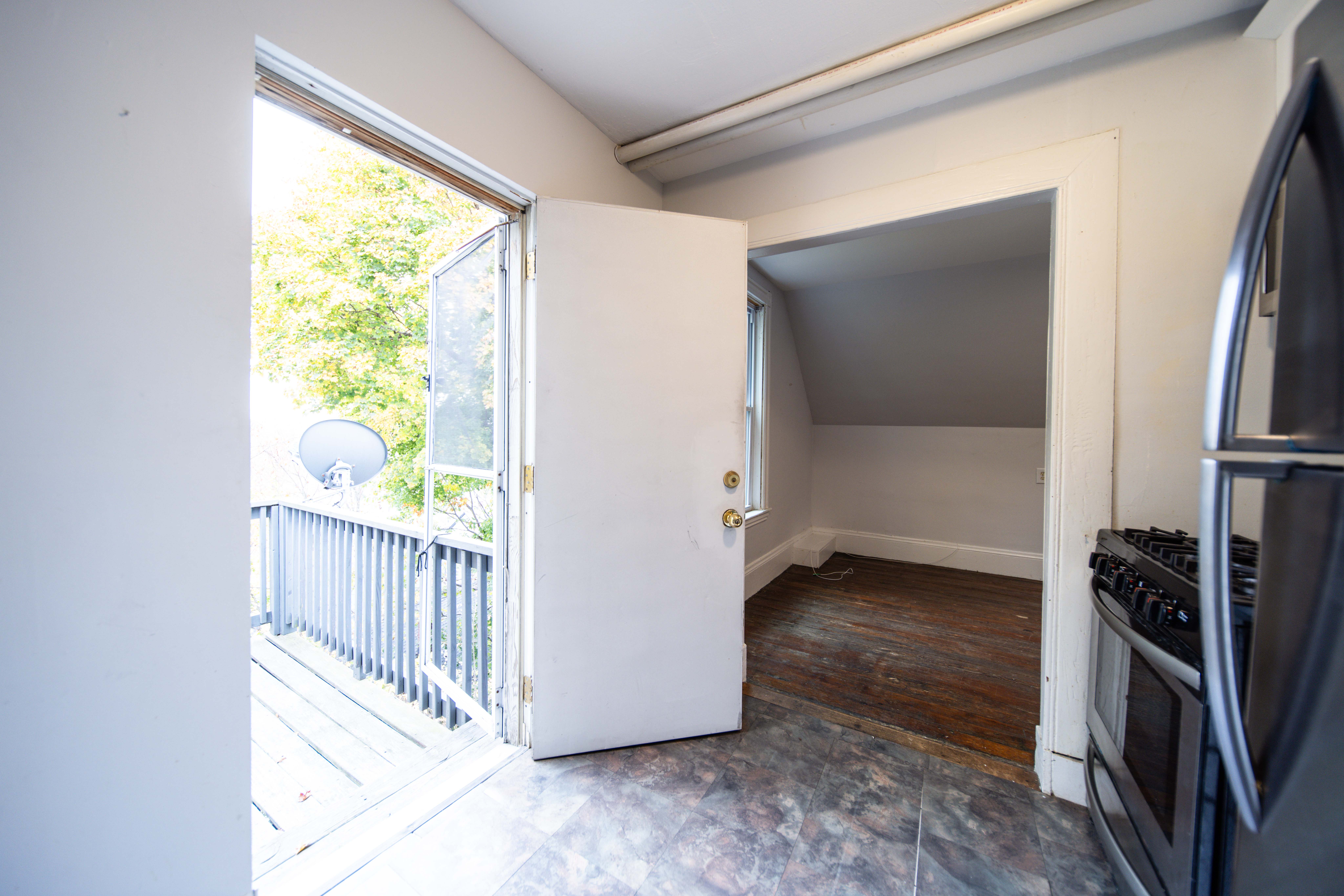 8 Dennison St, Roxbury