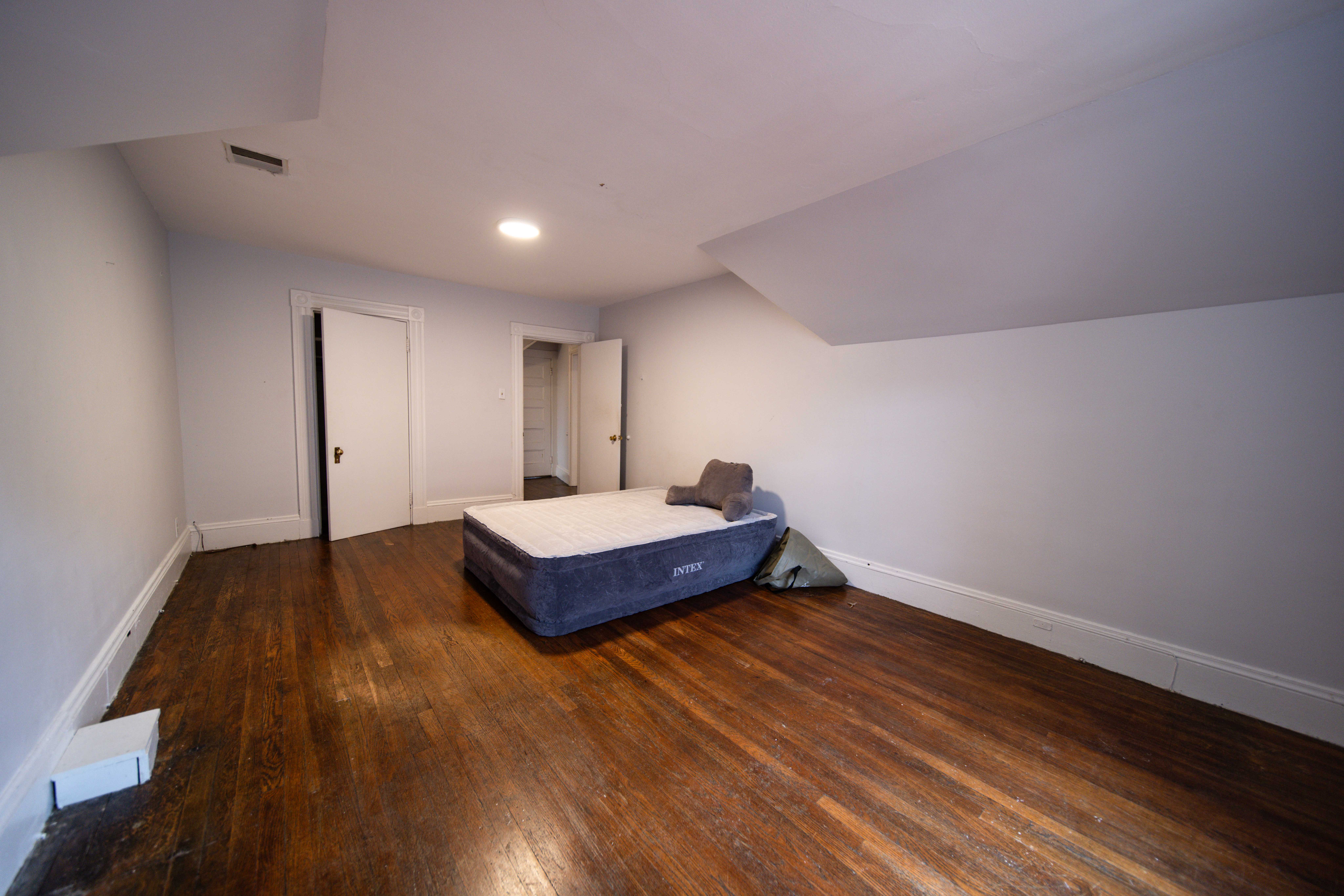 8 Dennison St, Roxbury