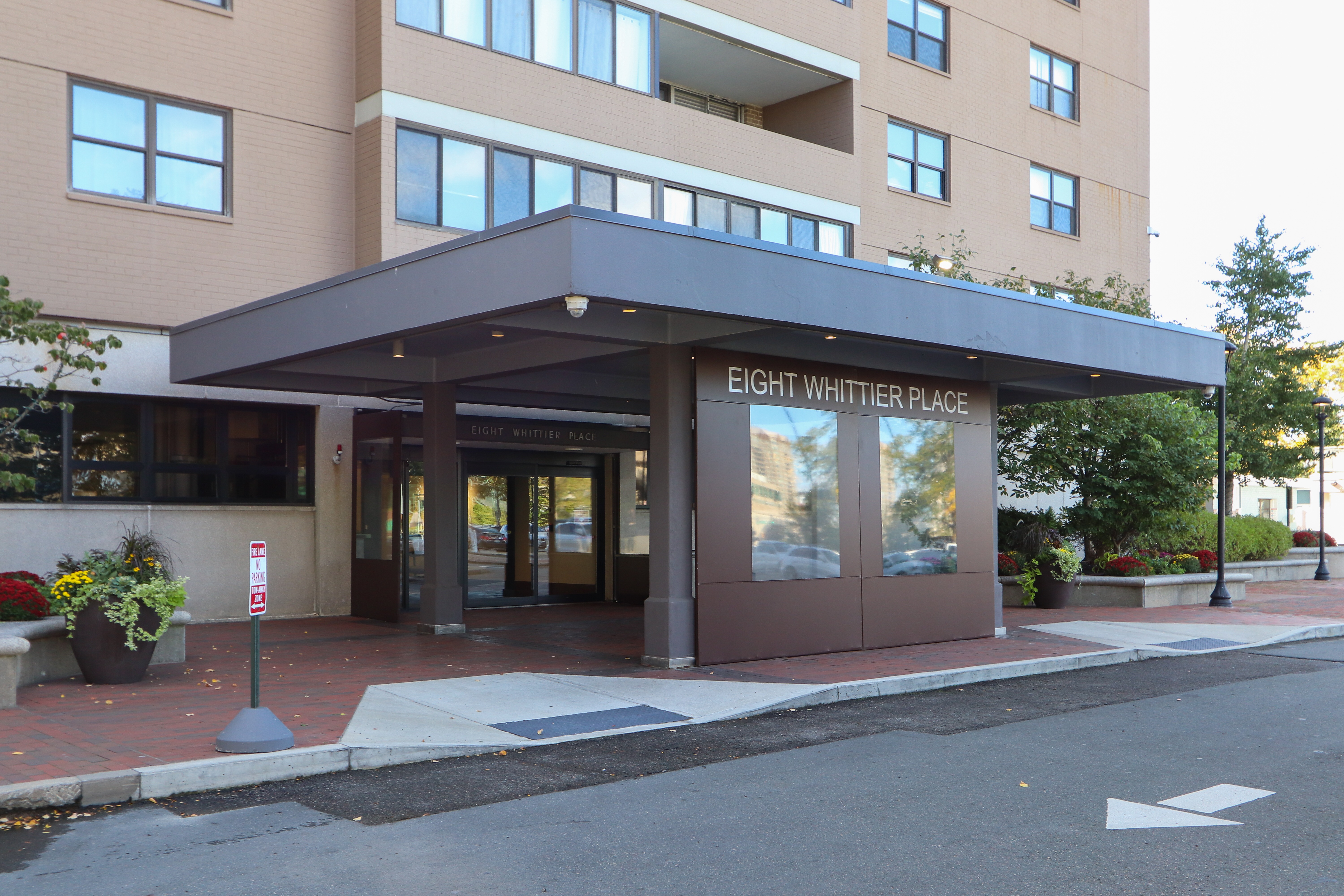 8 Whittier Pl, West End