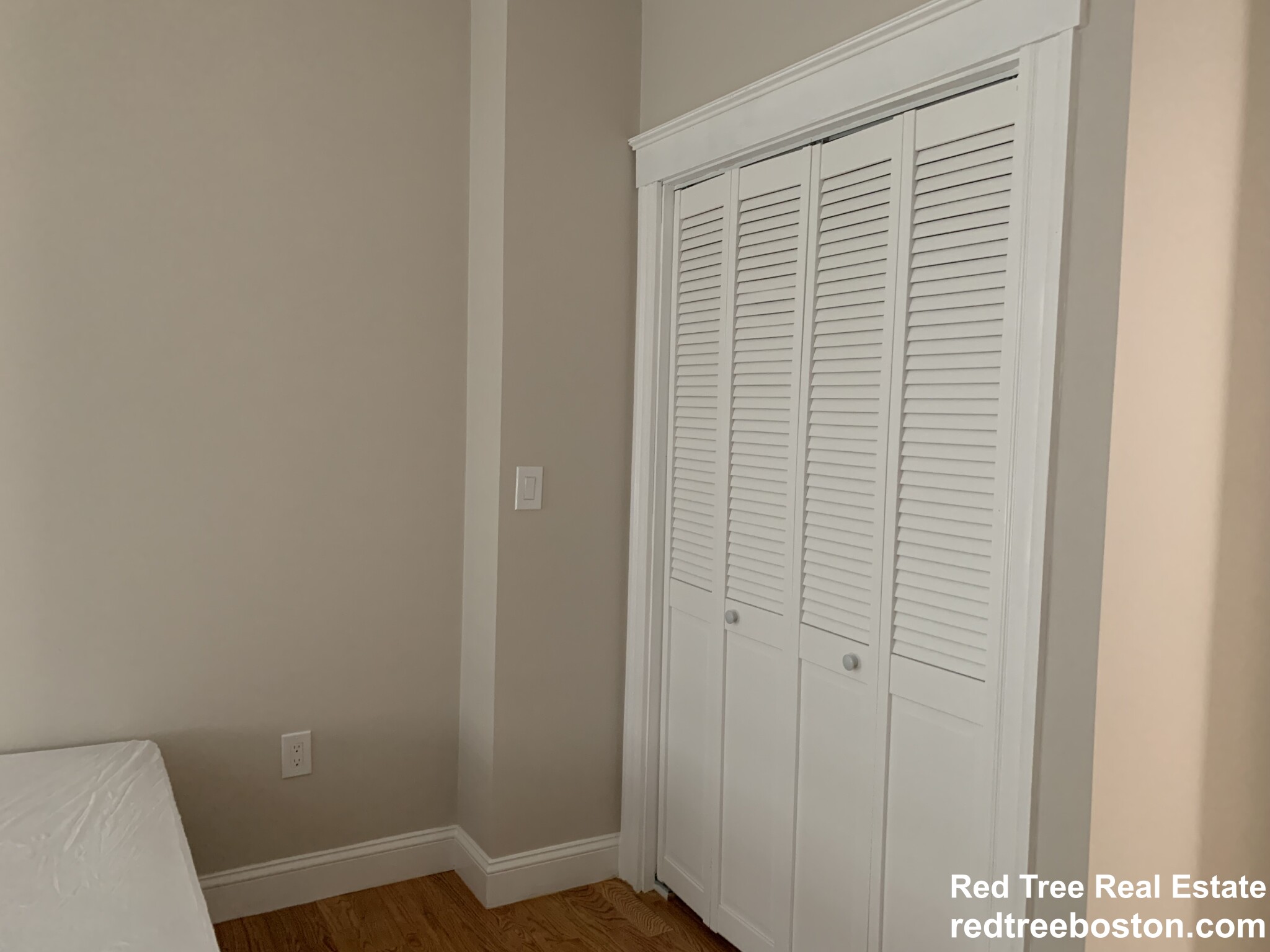 146 Hillside St, Mission Hill