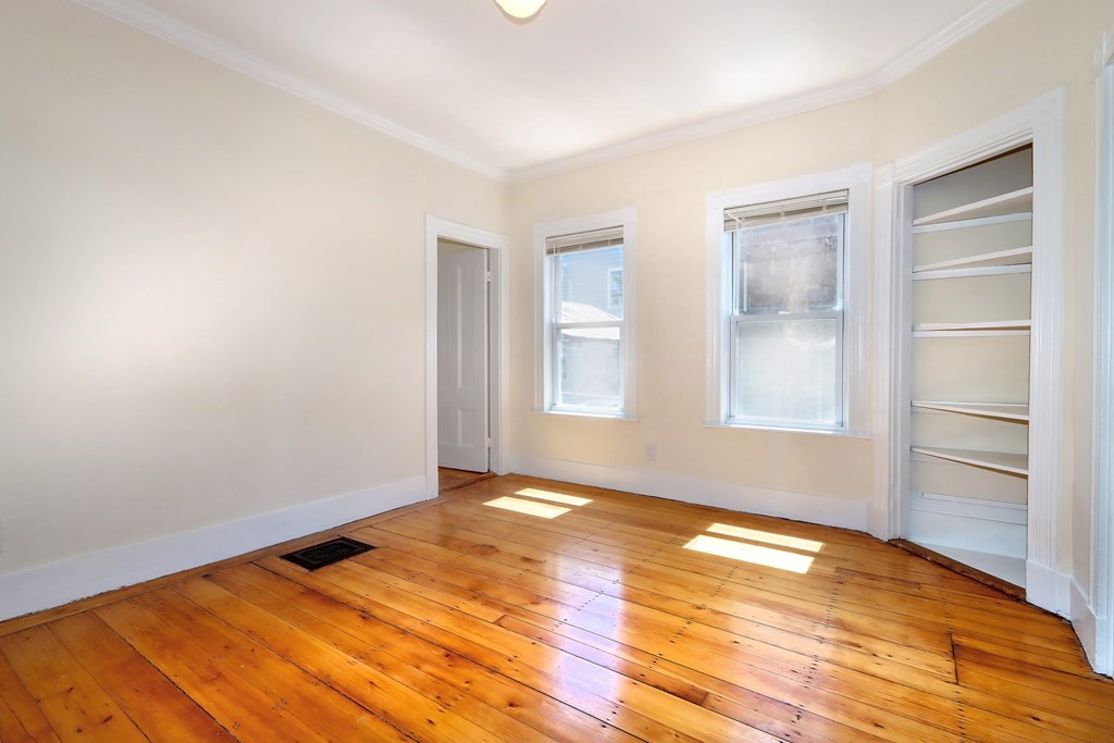 5 Standford Ter, Porter Square