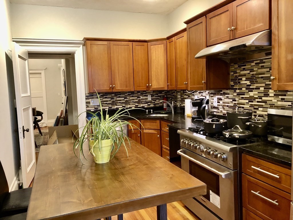 318 Tappan St, Brookline Village