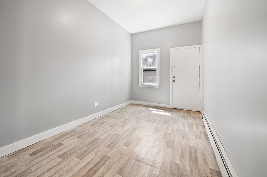 23 Cottage St, Dorchester